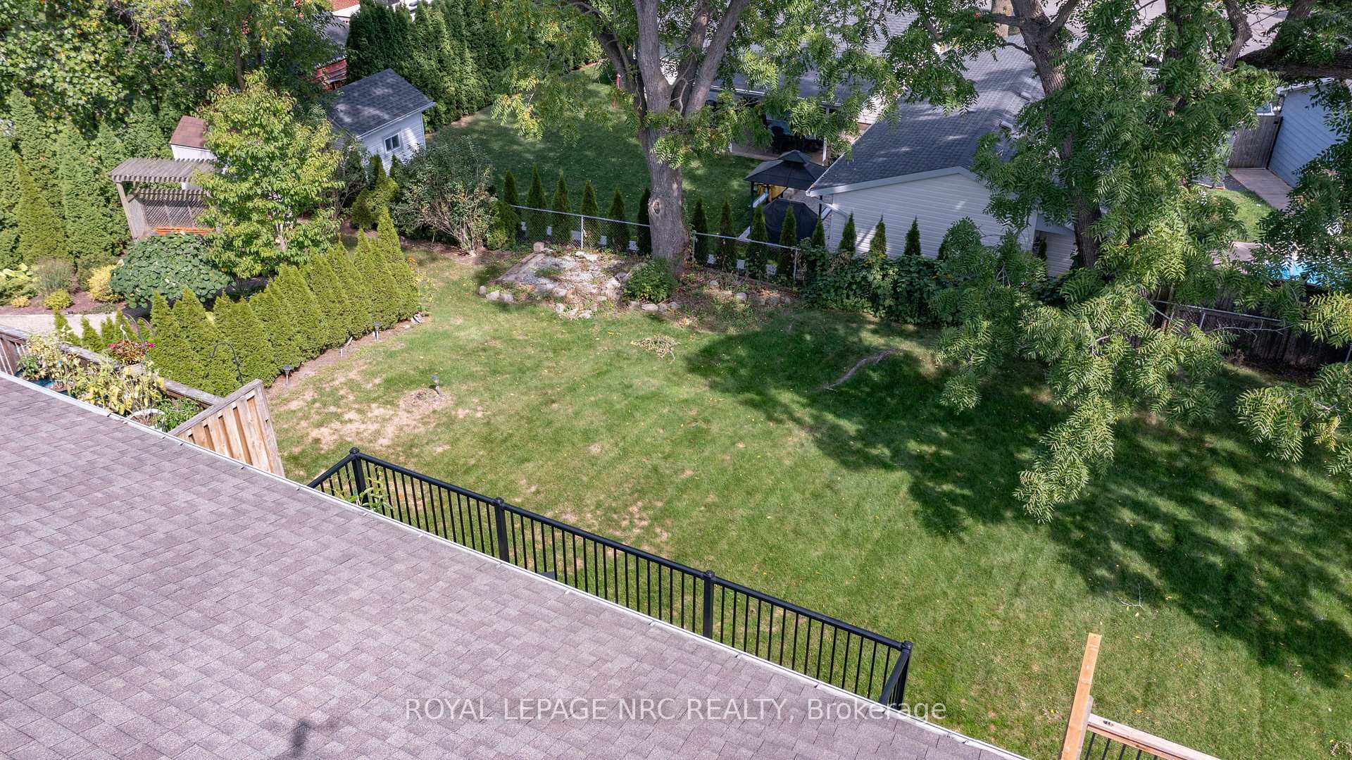 Photo 19 of 5 Kinsman Court, Pelham, Fonthill — HOMEH