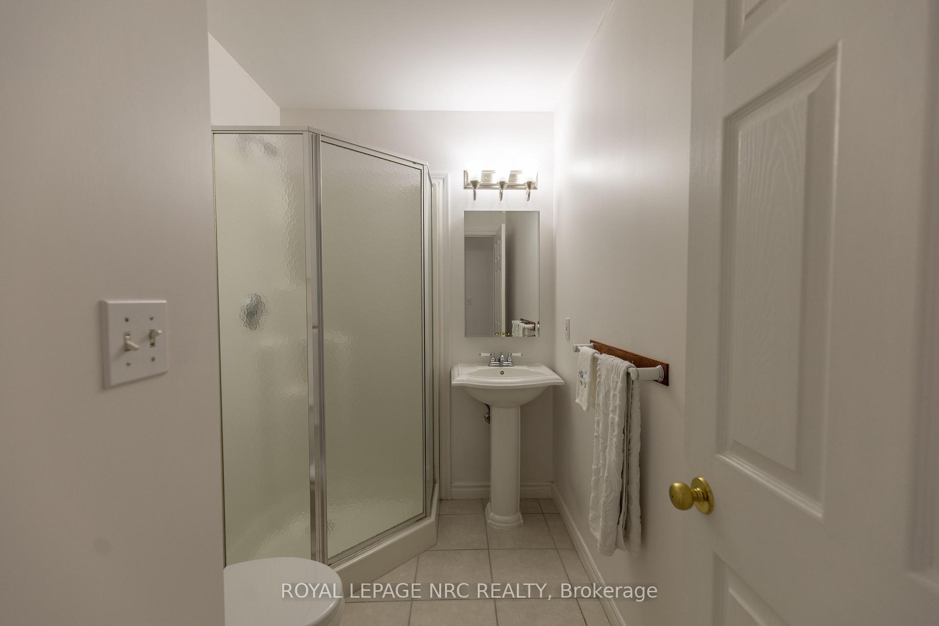 Photo 22 of 5 Kinsman Court, Pelham, Fonthill — HOMEH