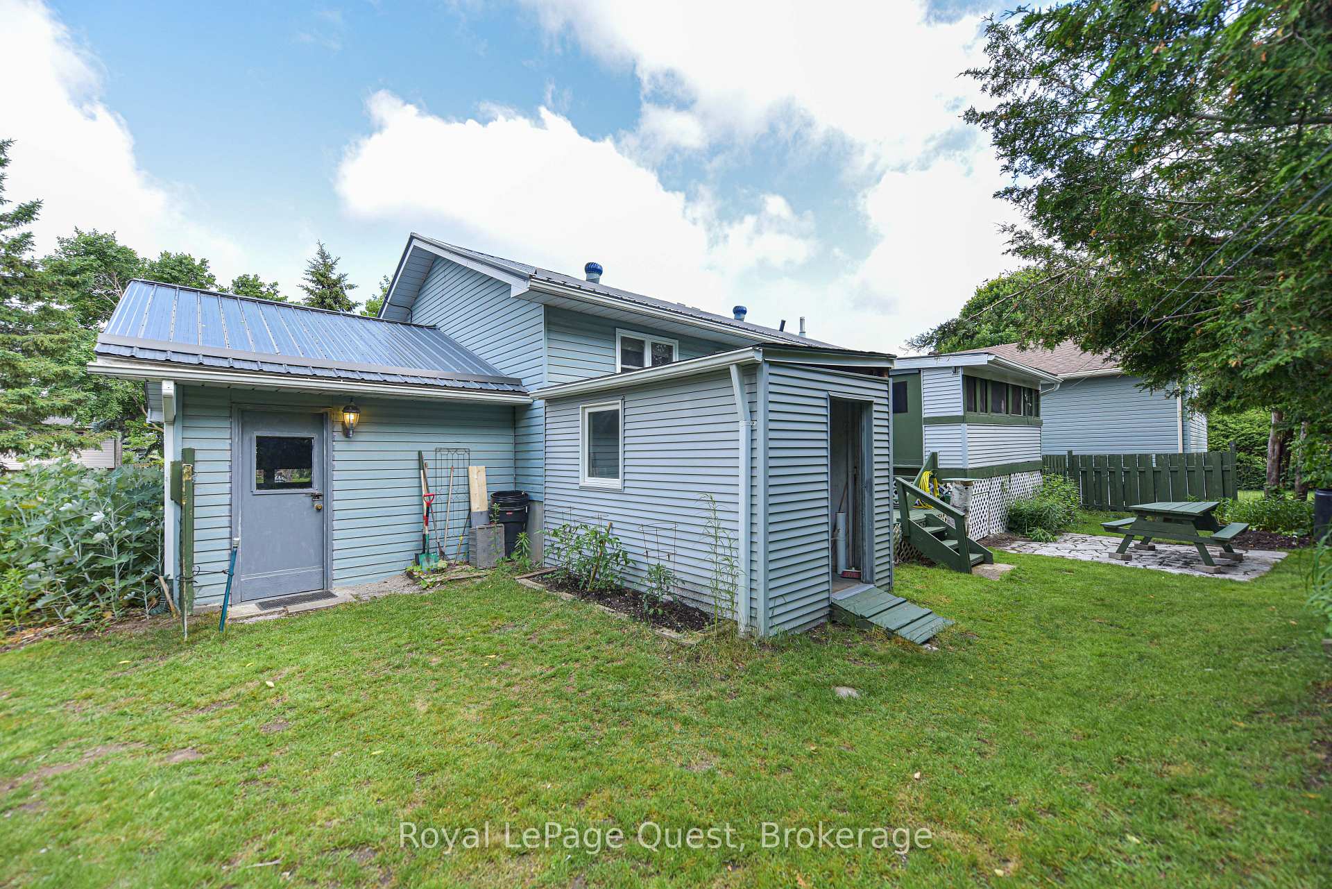 Photo 4 of 9 Dancy Drive, Orillia — HOMEH