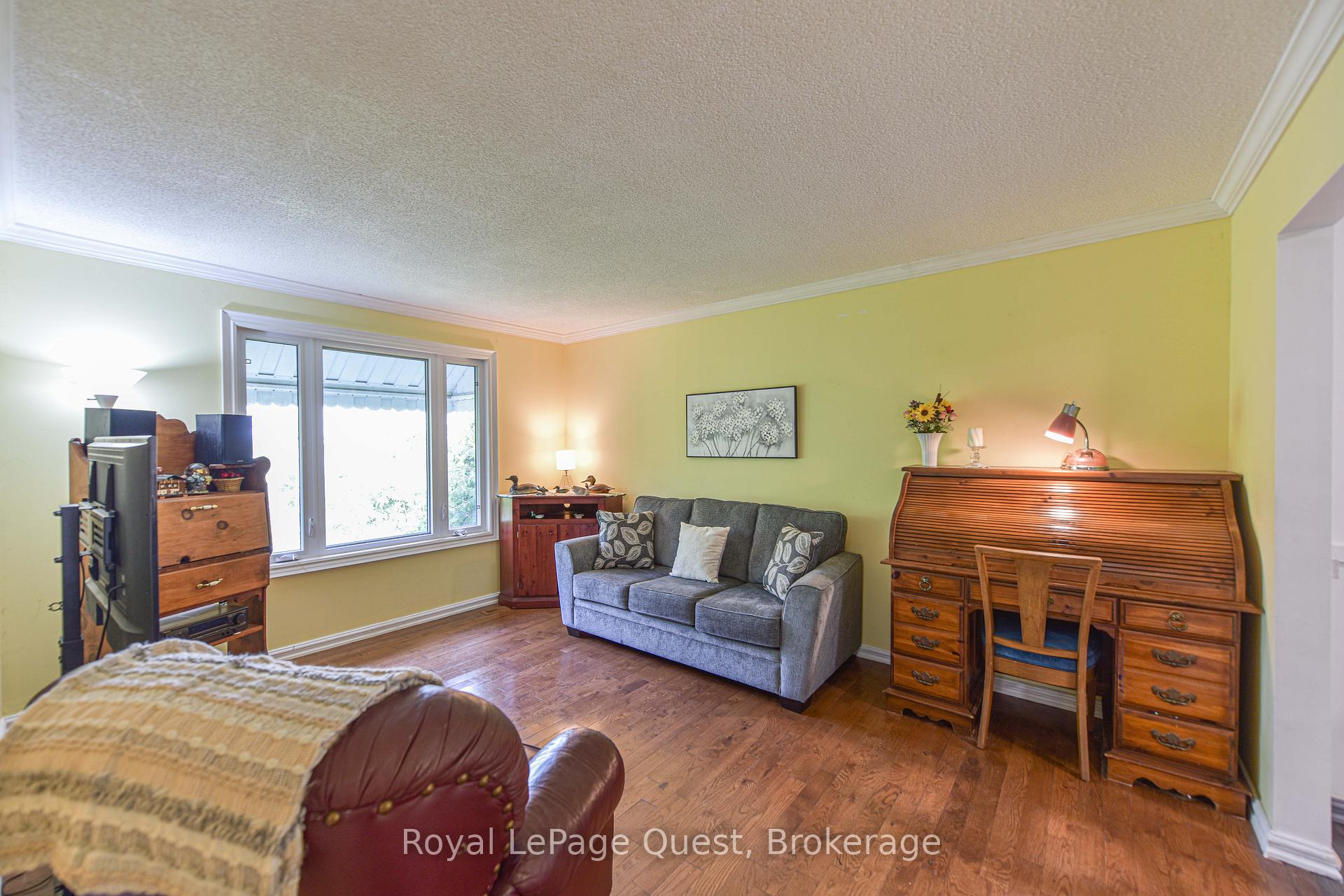Photo 12 of 9 Dancy Drive, Orillia — HOMEH