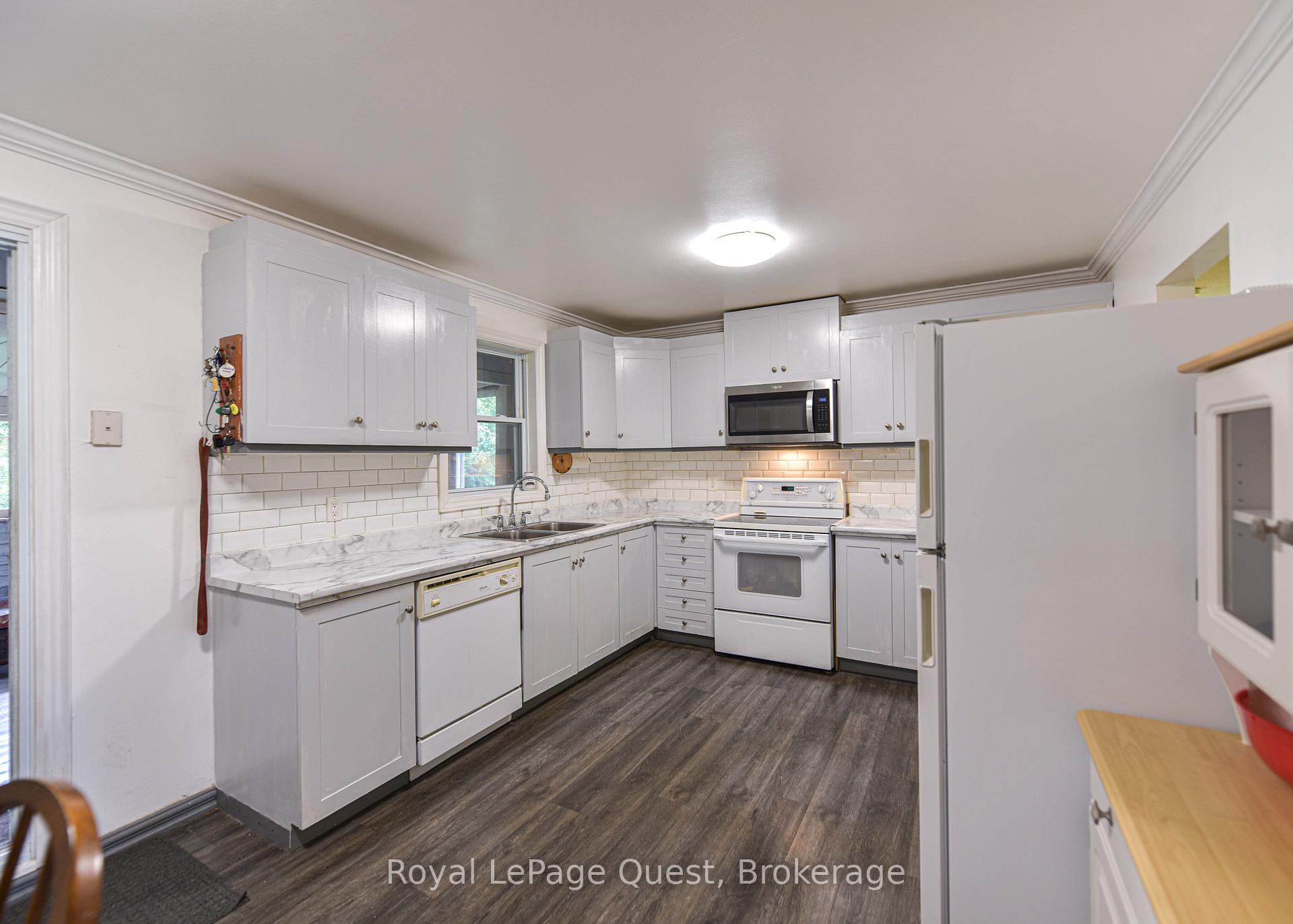 Photo 17 of 9 Dancy Drive, Orillia — HOMEH