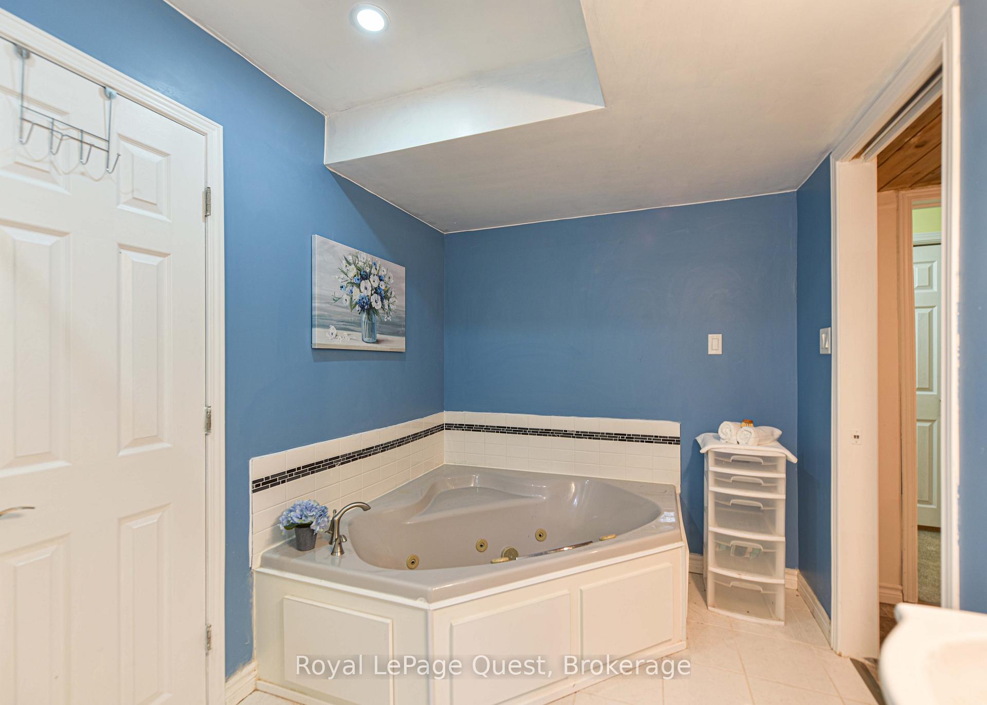 Photo 36 of 9 Dancy Drive, Orillia — HOMEH
