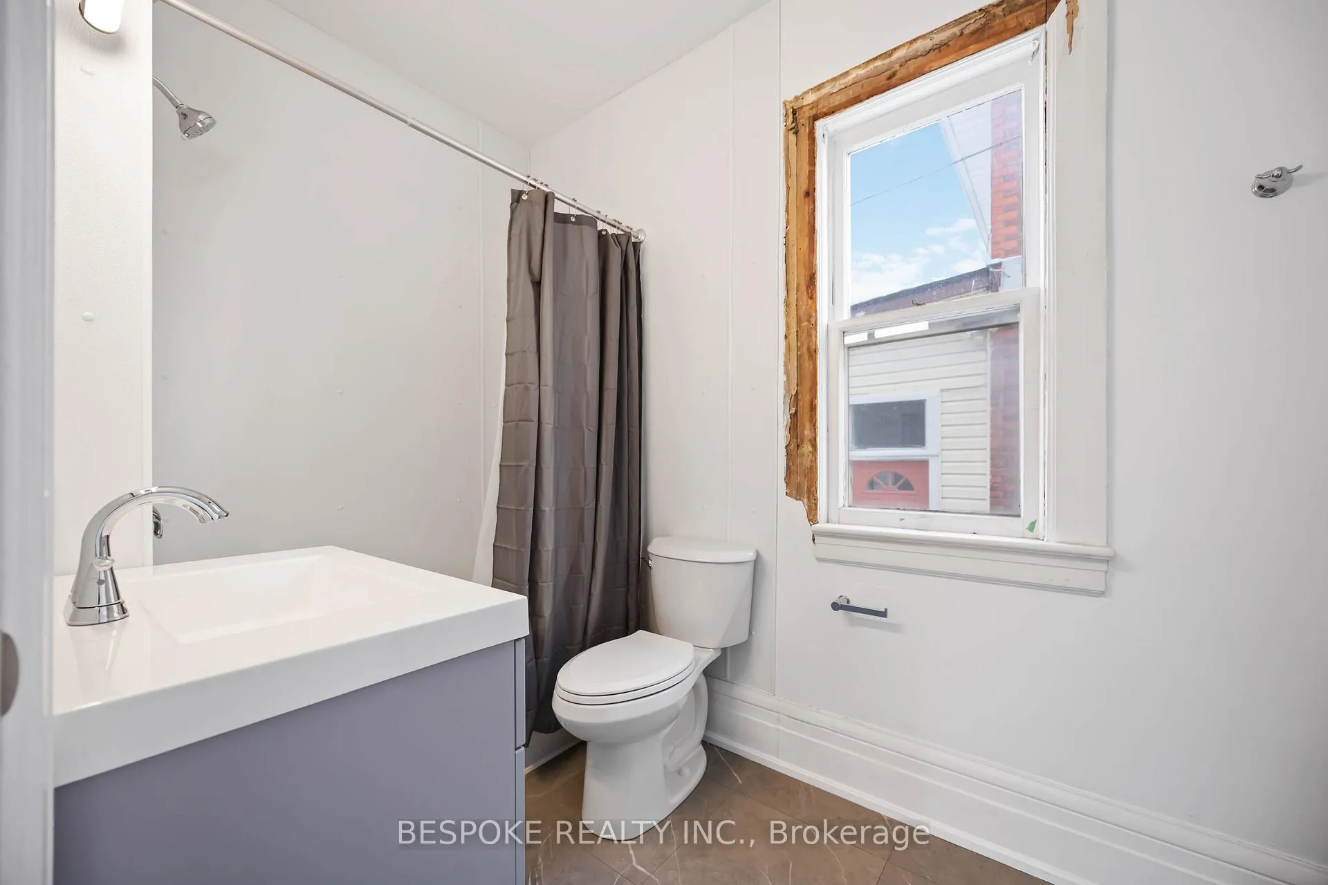 Photo 23 of Unit RM 6, 140 Elgin Street E, Oshawa, O'Neill — HOMEH