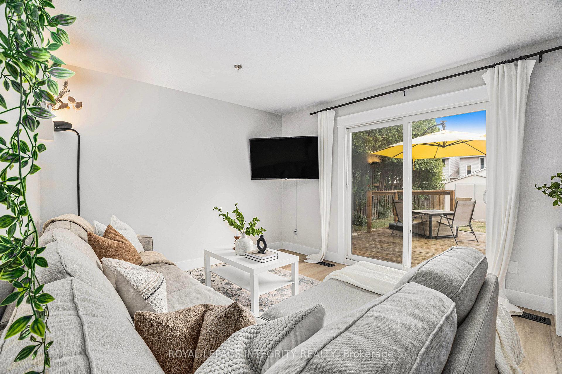 Photo 3 of 1134 St Germain Crescent, Ottawa, Convent Glen North — HOMEH