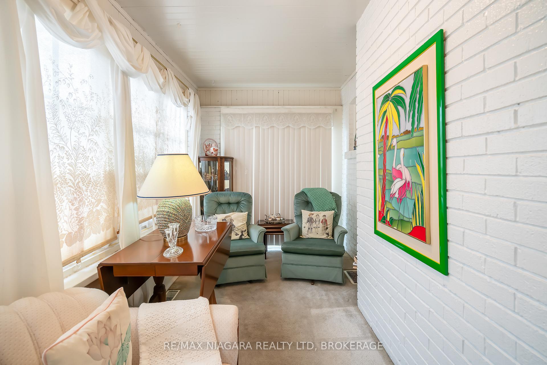 Photo 18 of 4494 Huron Street, Niagara Falls, Downtown — HOMEH