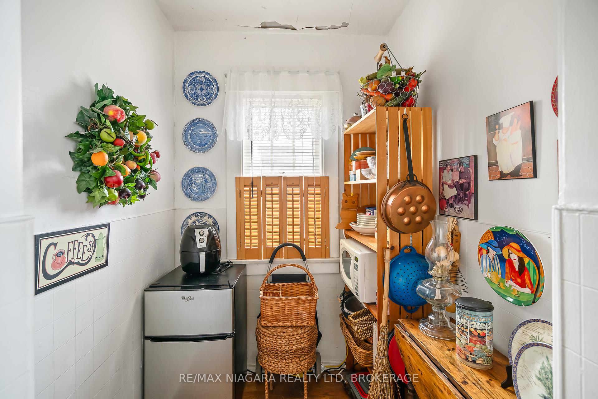 Photo 25 of 4494 Huron Street, Niagara Falls, Downtown — HOMEH