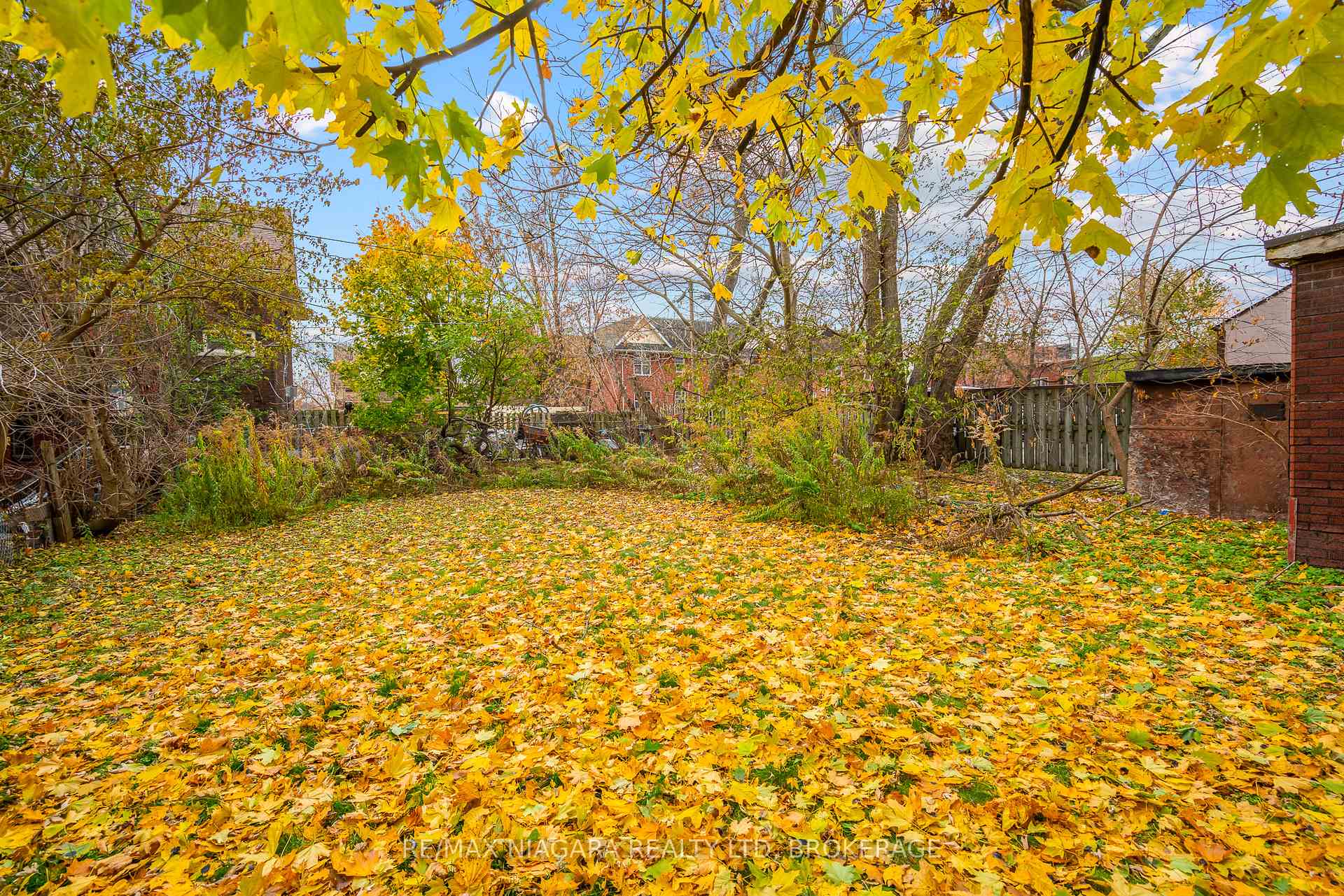 Photo 36 of 4494 Huron Street, Niagara Falls, Downtown — HOMEH