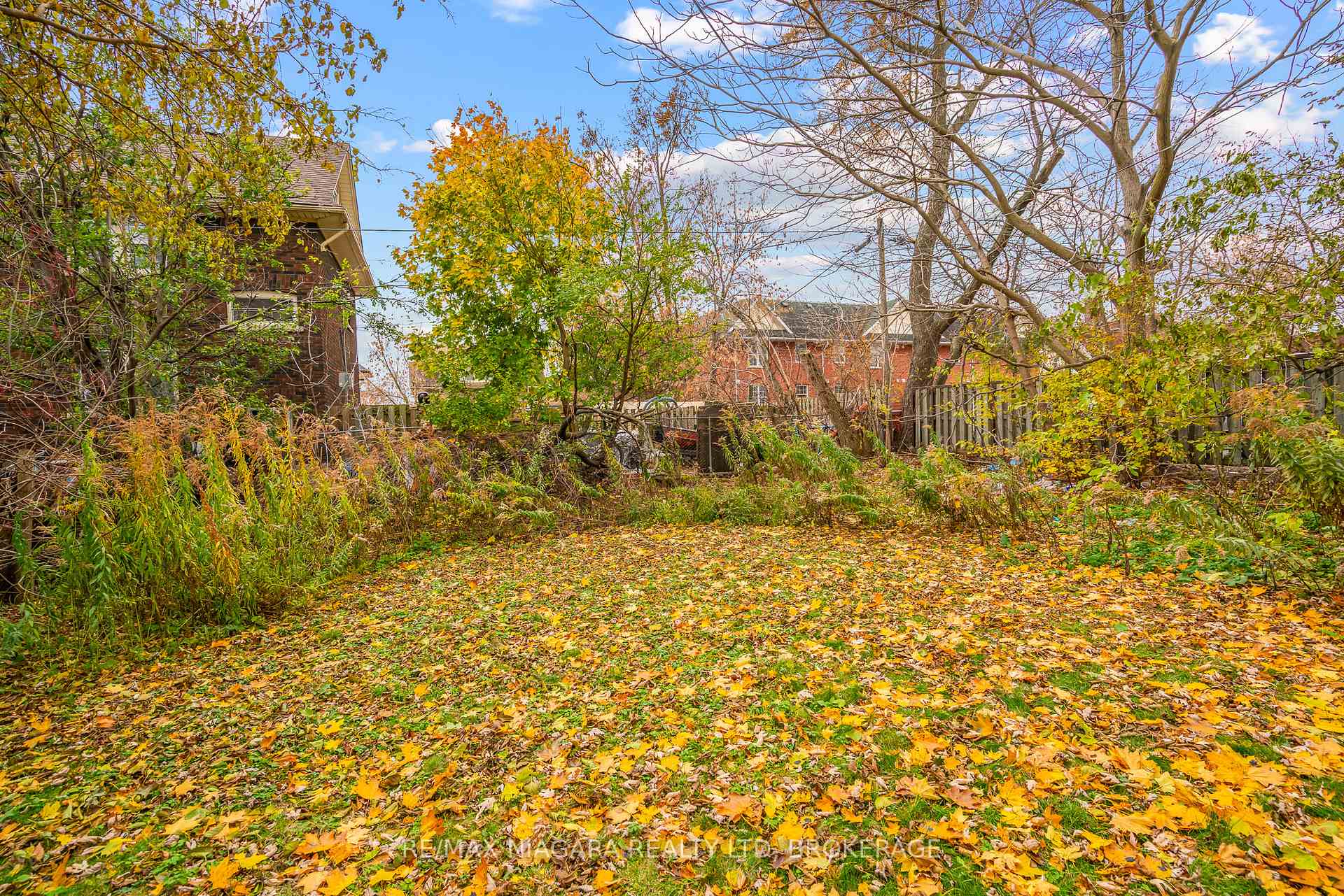 Photo 37 of 4494 Huron Street, Niagara Falls, Downtown — HOMEH