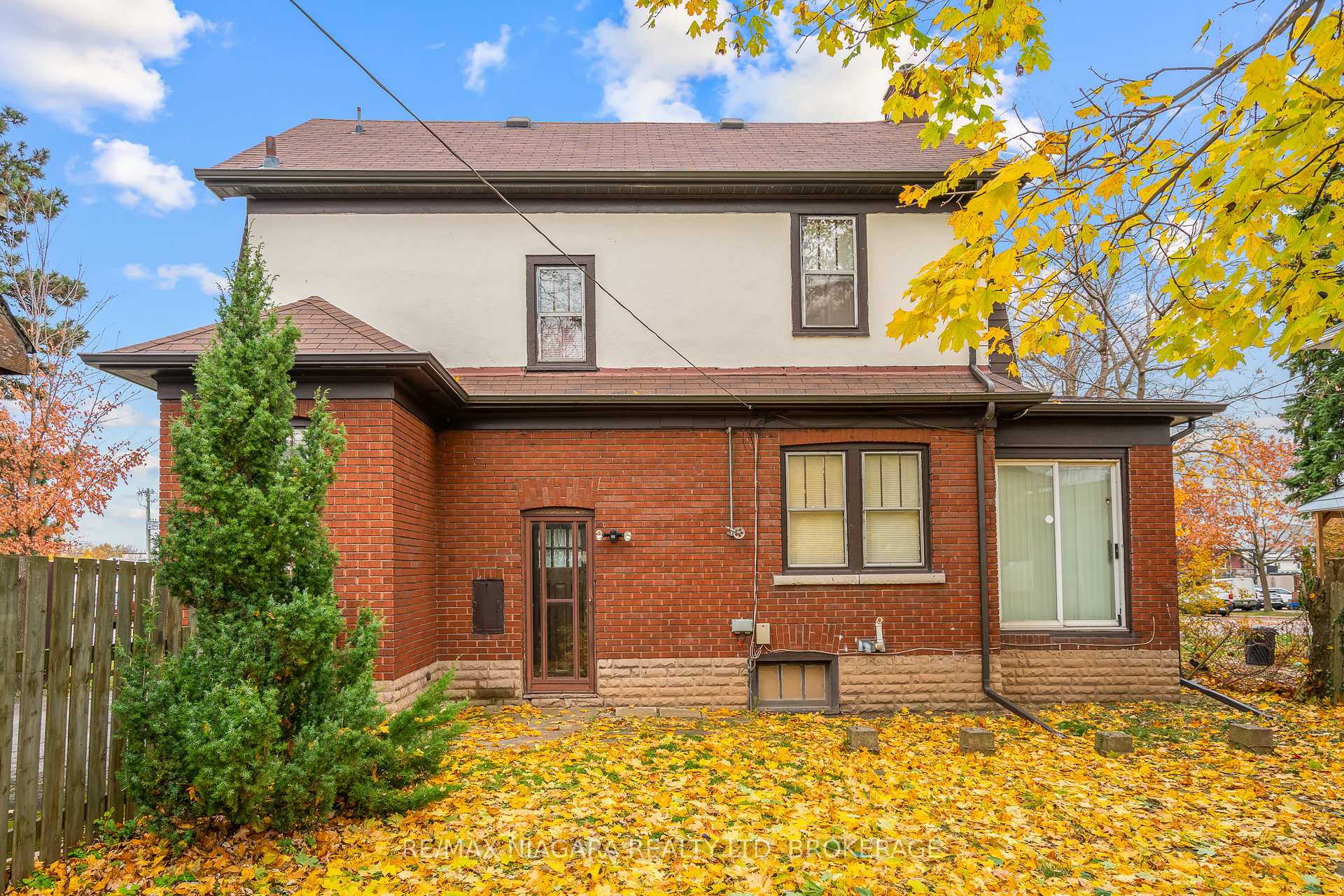 Photo 39 of 4494 Huron Street, Niagara Falls, Downtown — HOMEH