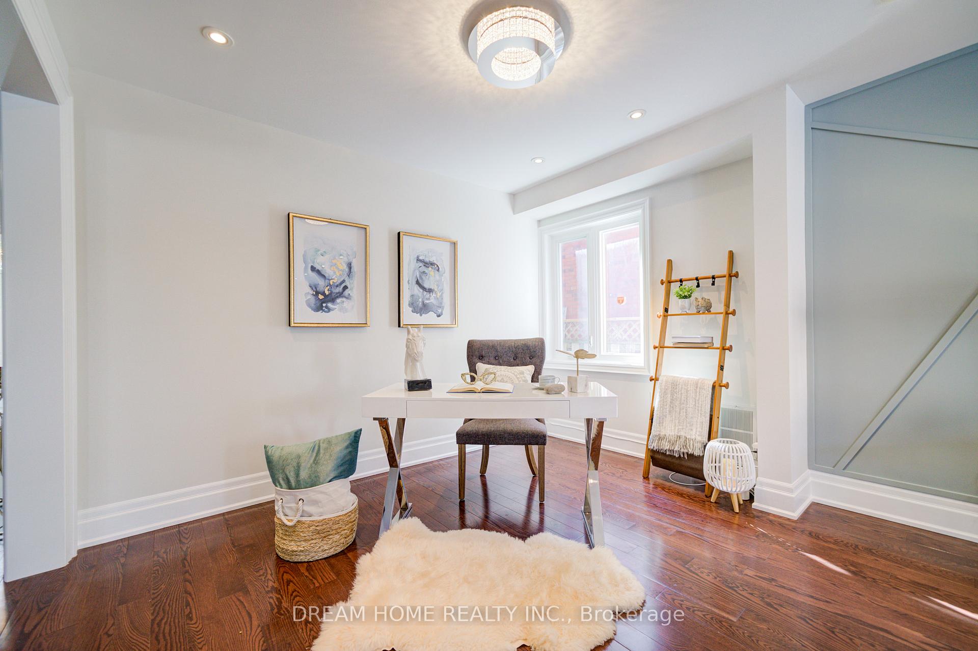 Photo 7 of 3 Moses Crescent, Markham, Cachet — HOMEH