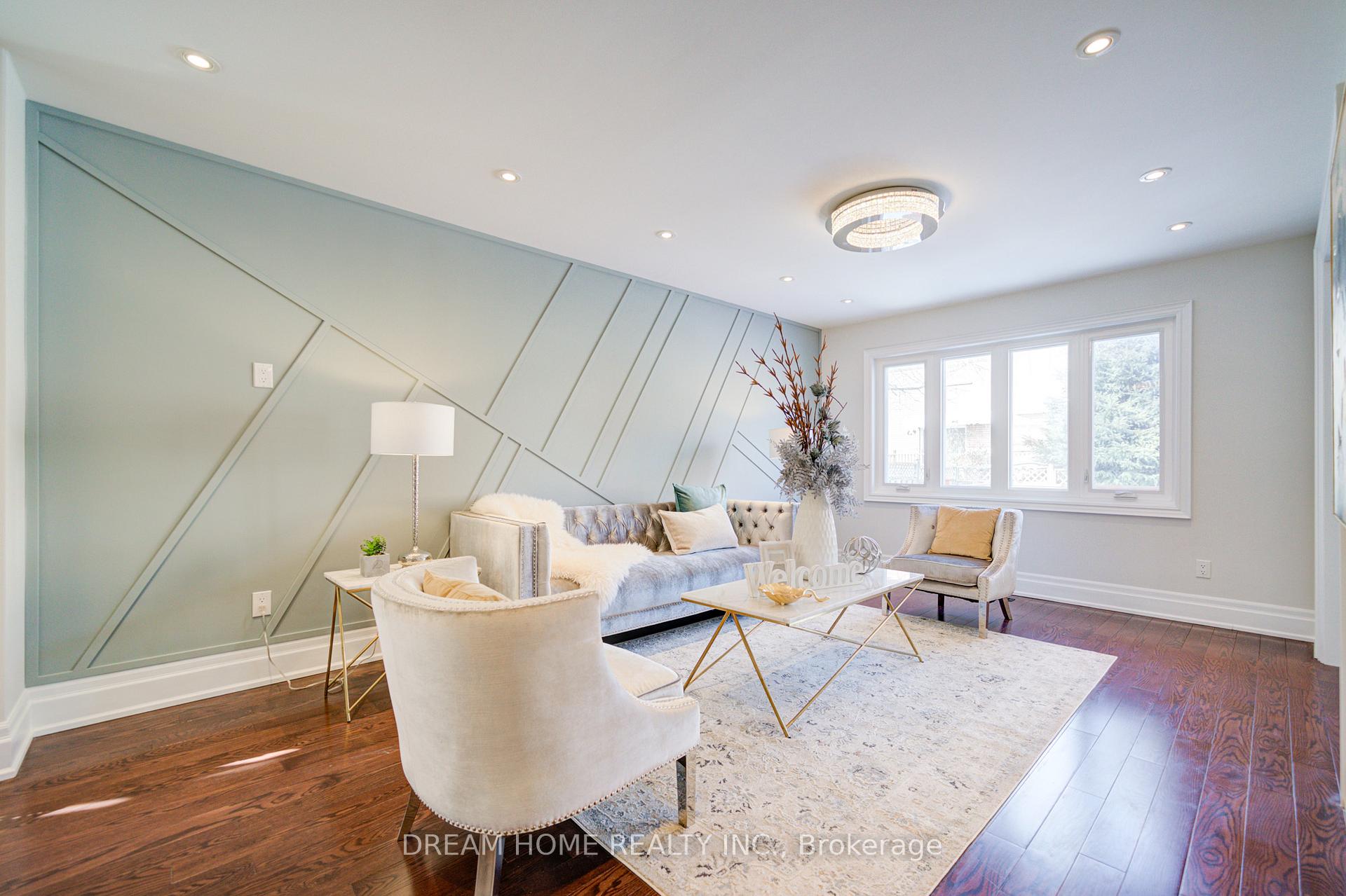 Photo 8 of 3 Moses Crescent, Markham, Cachet — HOMEH