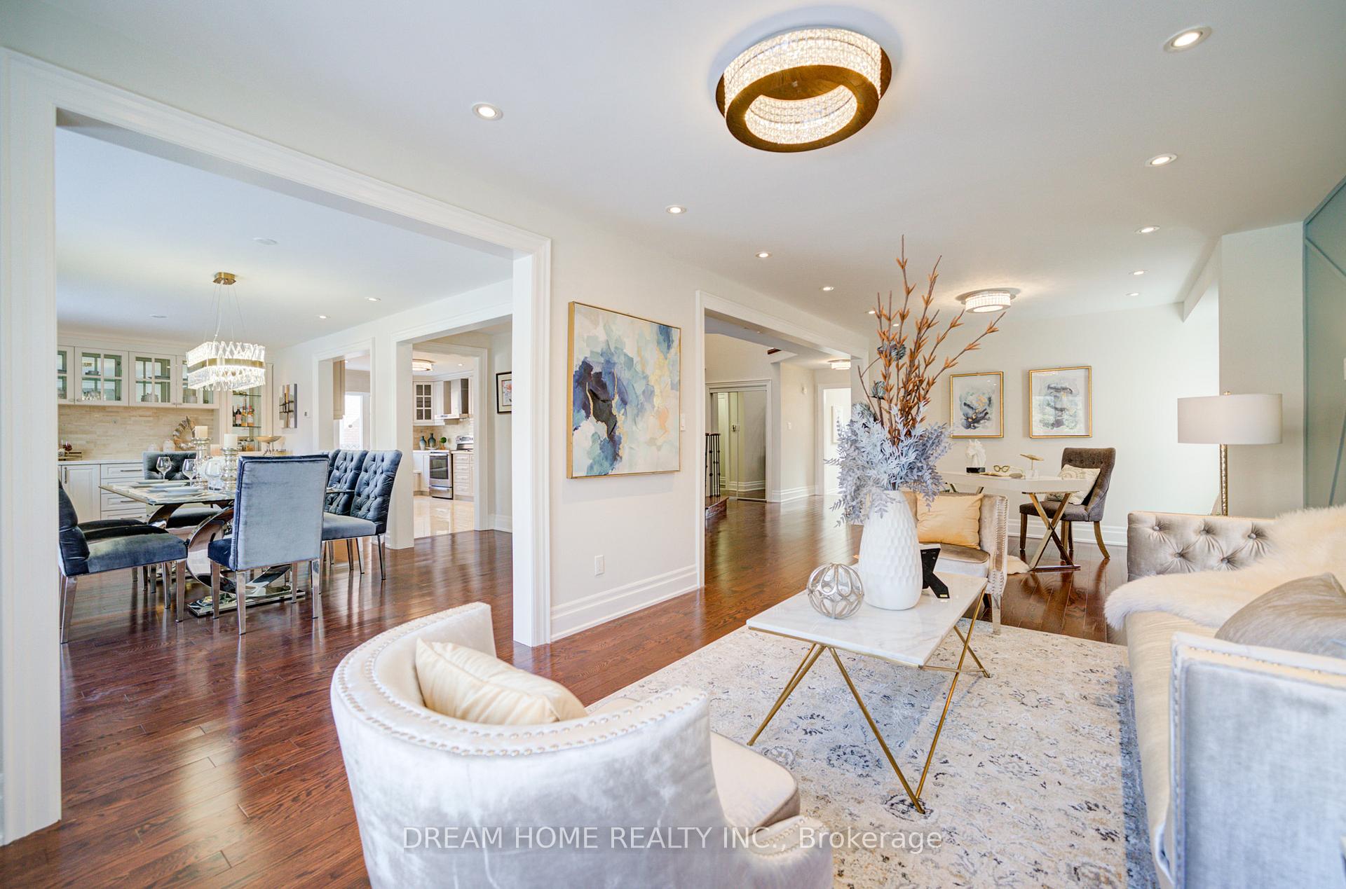 Photo 11 of 3 Moses Crescent, Markham, Cachet — HOMEH