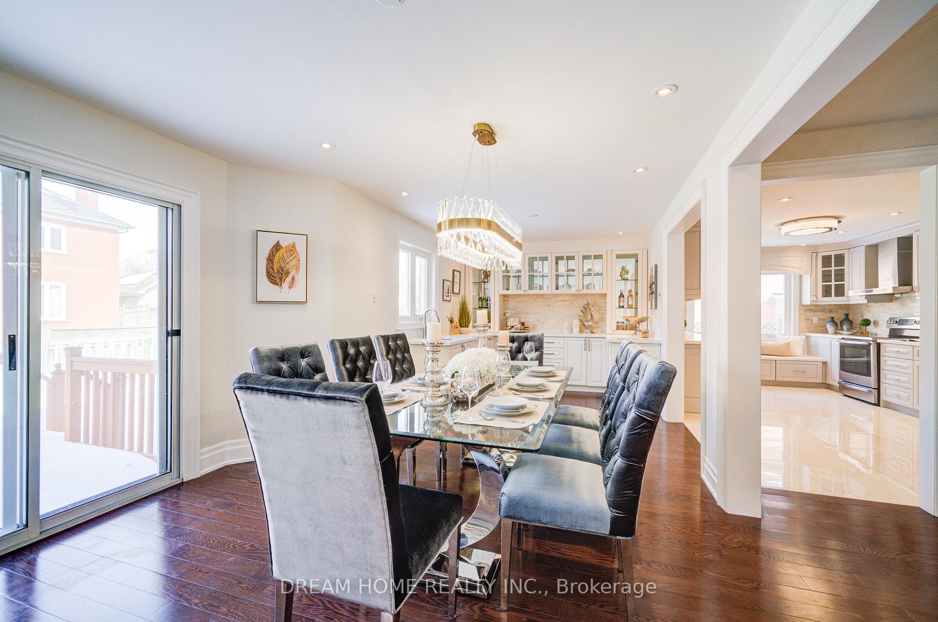 Photo 12 of 3 Moses Crescent, Markham, Cachet — HOMEH
