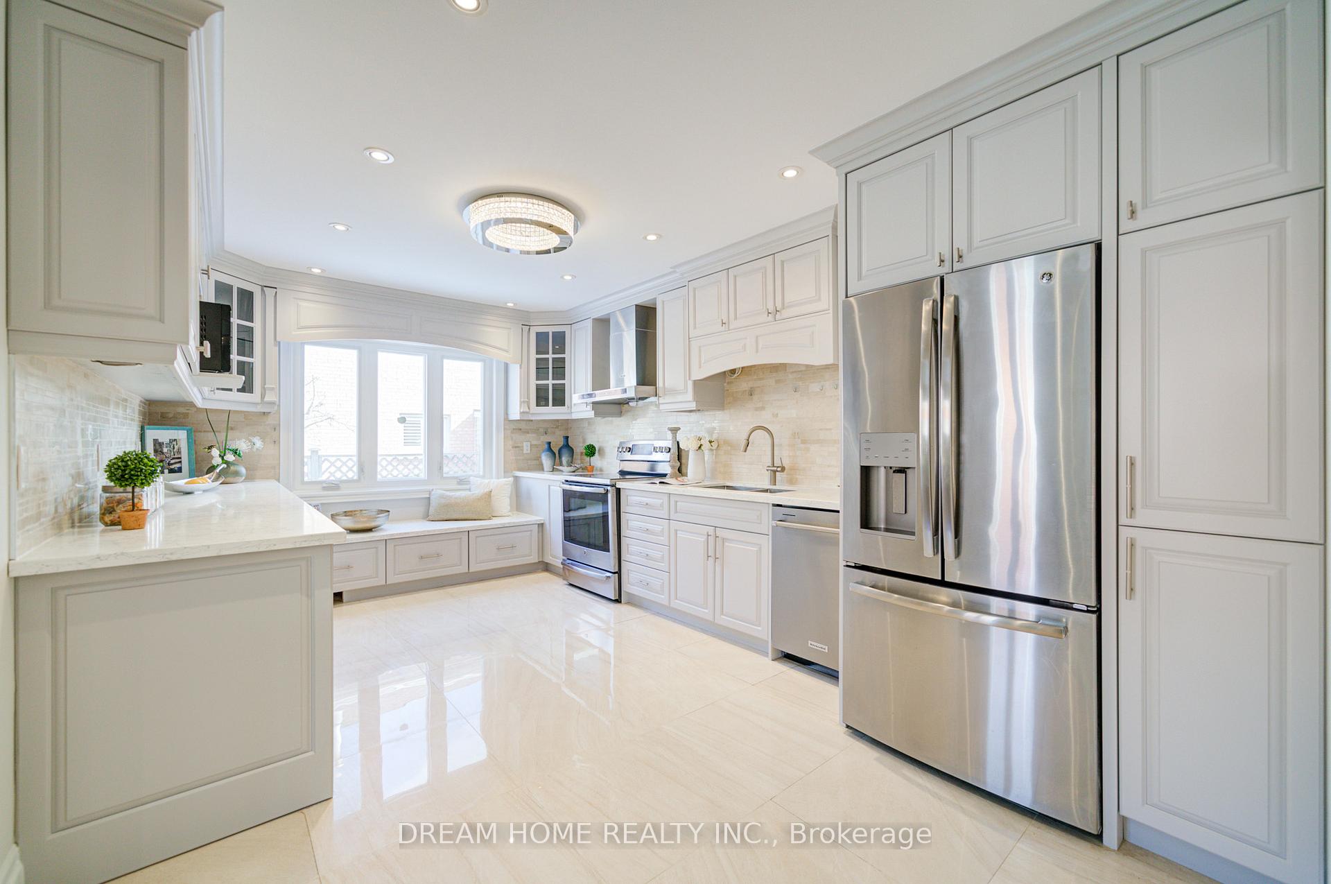Photo 16 of 3 Moses Crescent, Markham, Cachet — HOMEH