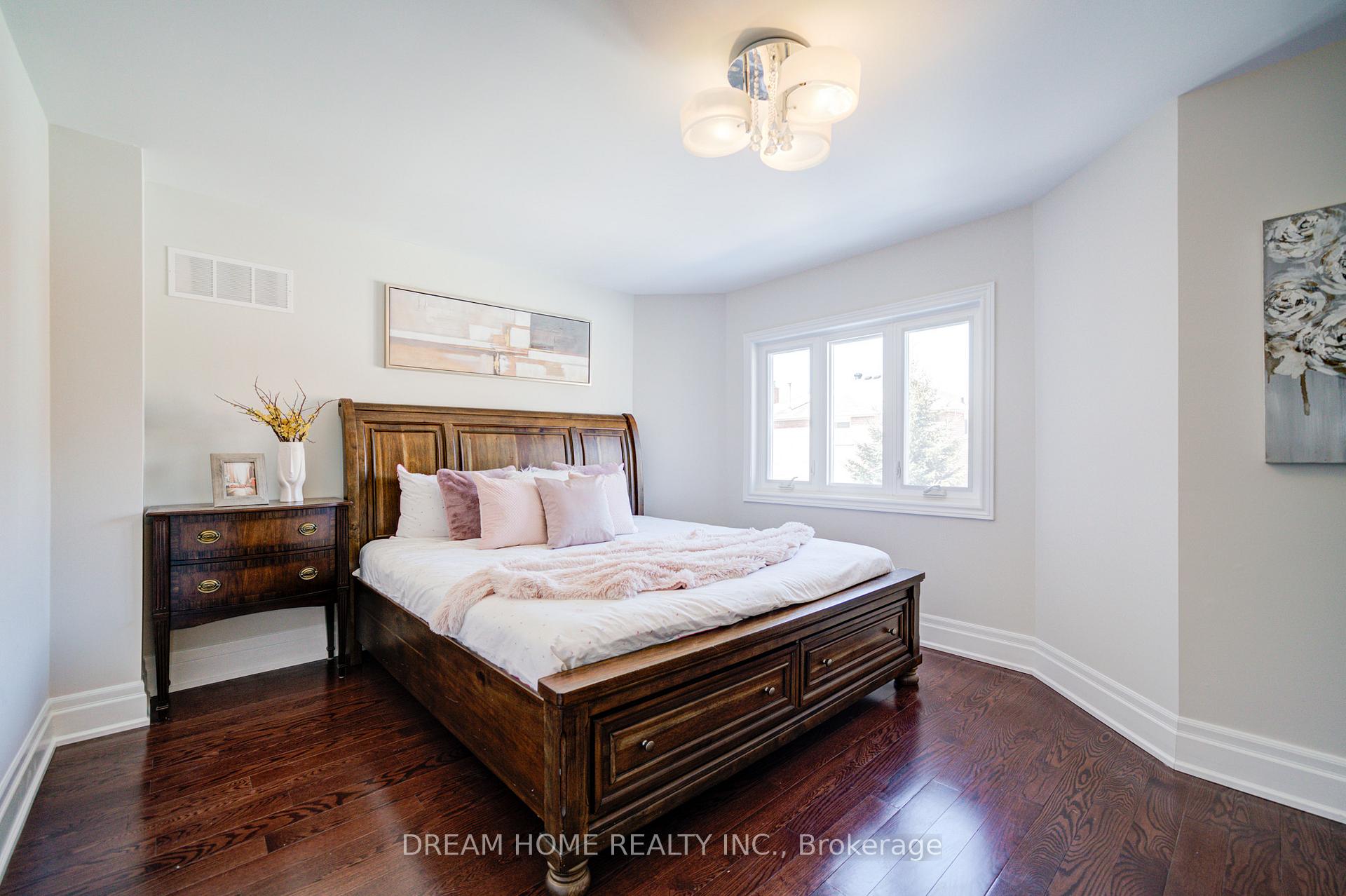 Photo 40 of 3 Moses Crescent, Markham, Cachet — HOMEH