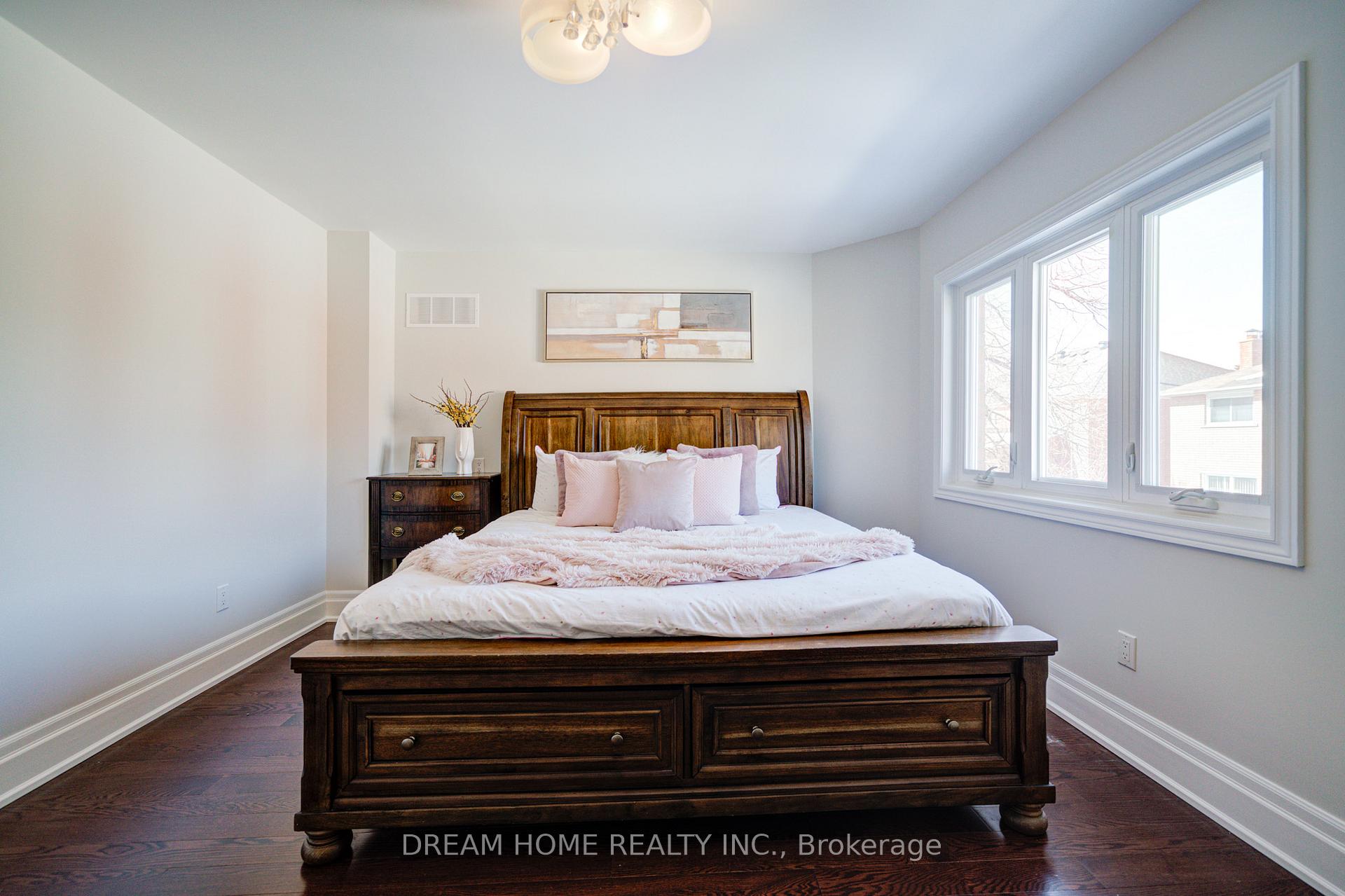 Photo 41 of 3 Moses Crescent, Markham, Cachet — HOMEH