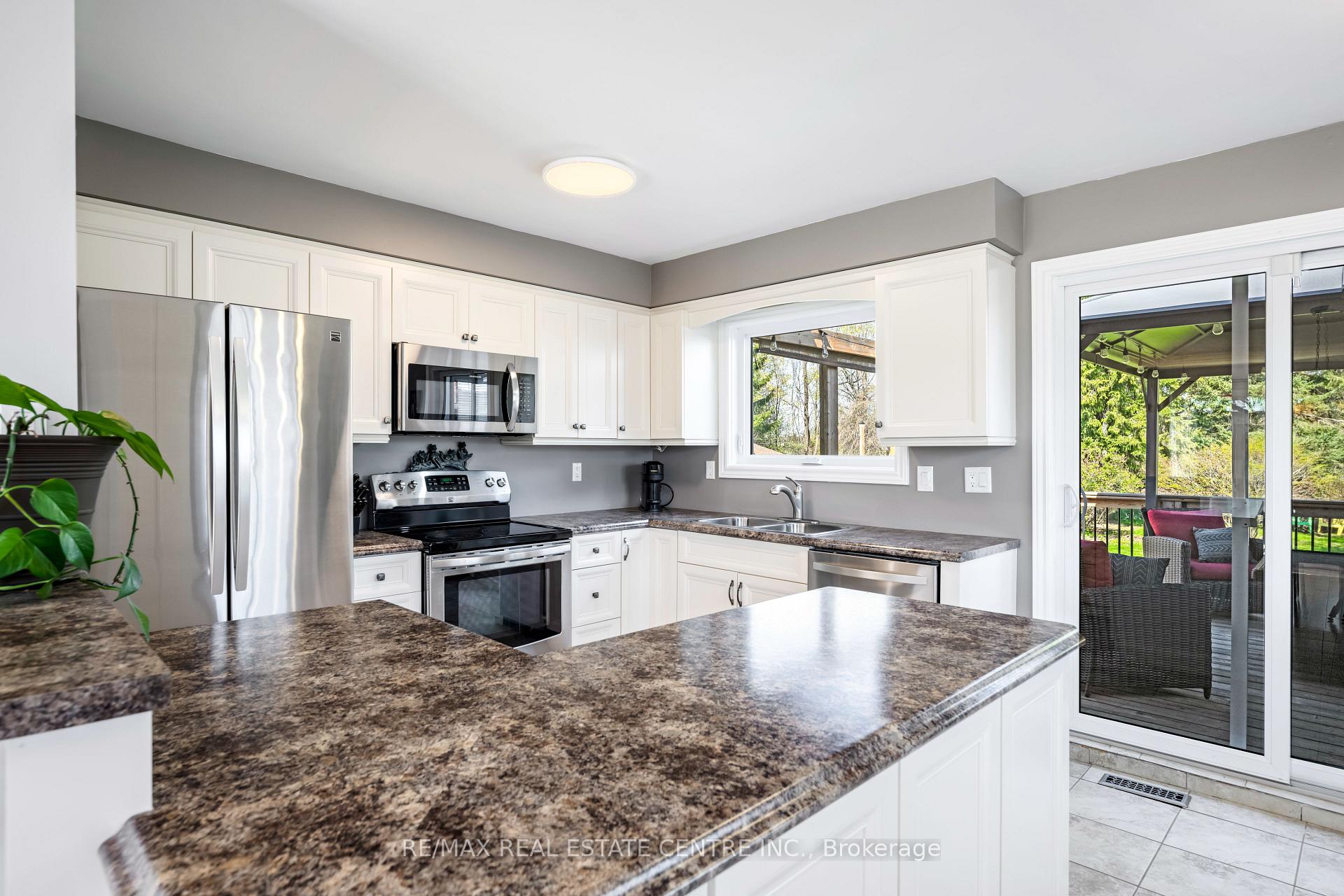 Photo 20 of 83 Highland Drive, Orangeville — HOMEH