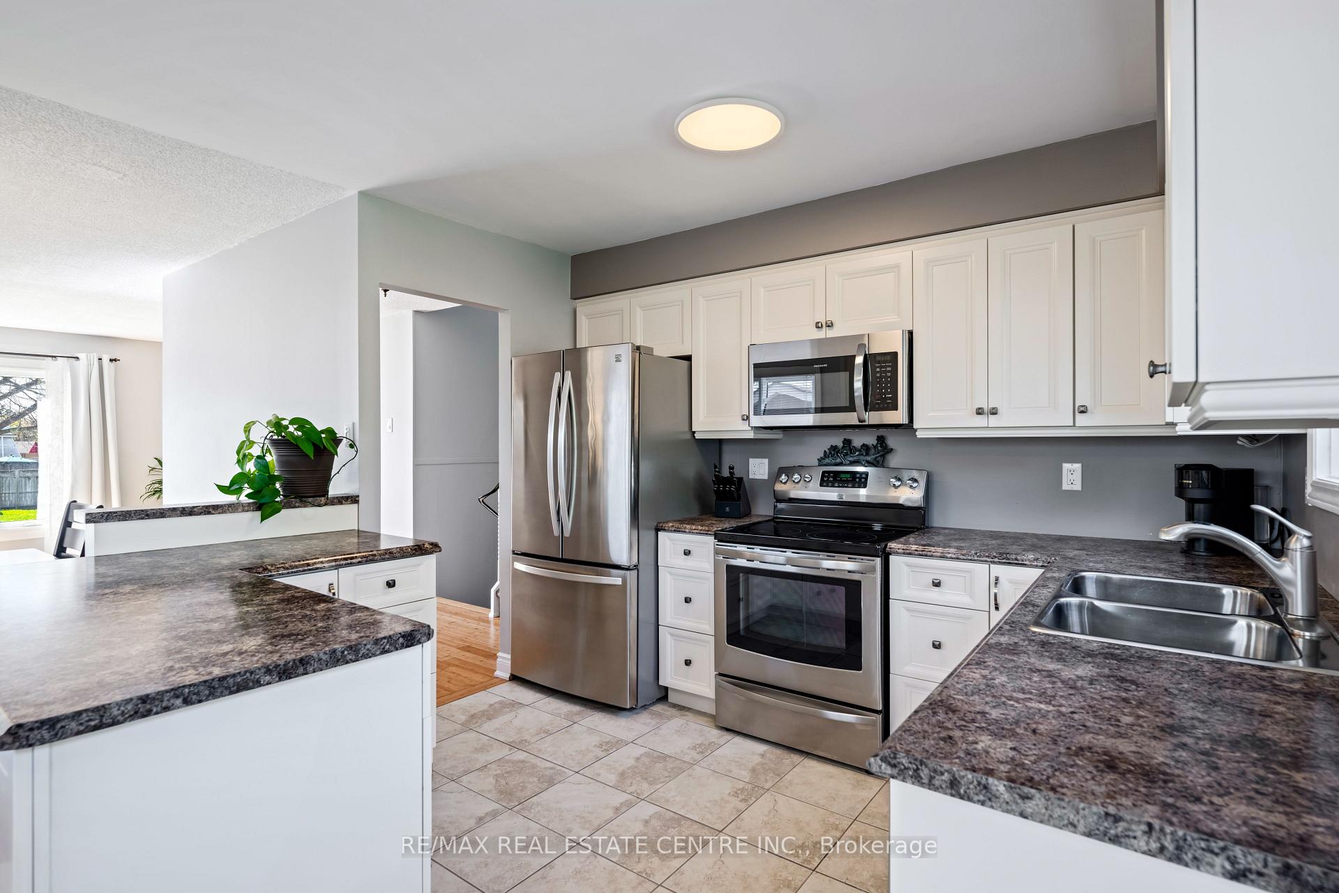 Photo 22 of 83 Highland Drive, Orangeville — HOMEH