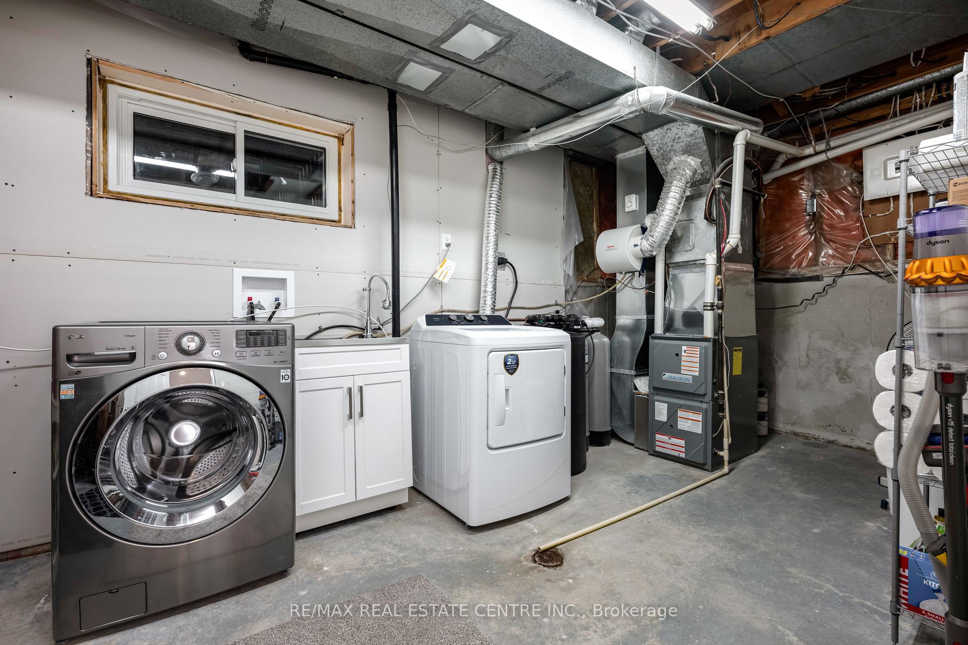 Photo 43 of 83 Highland Drive, Orangeville — HOMEH