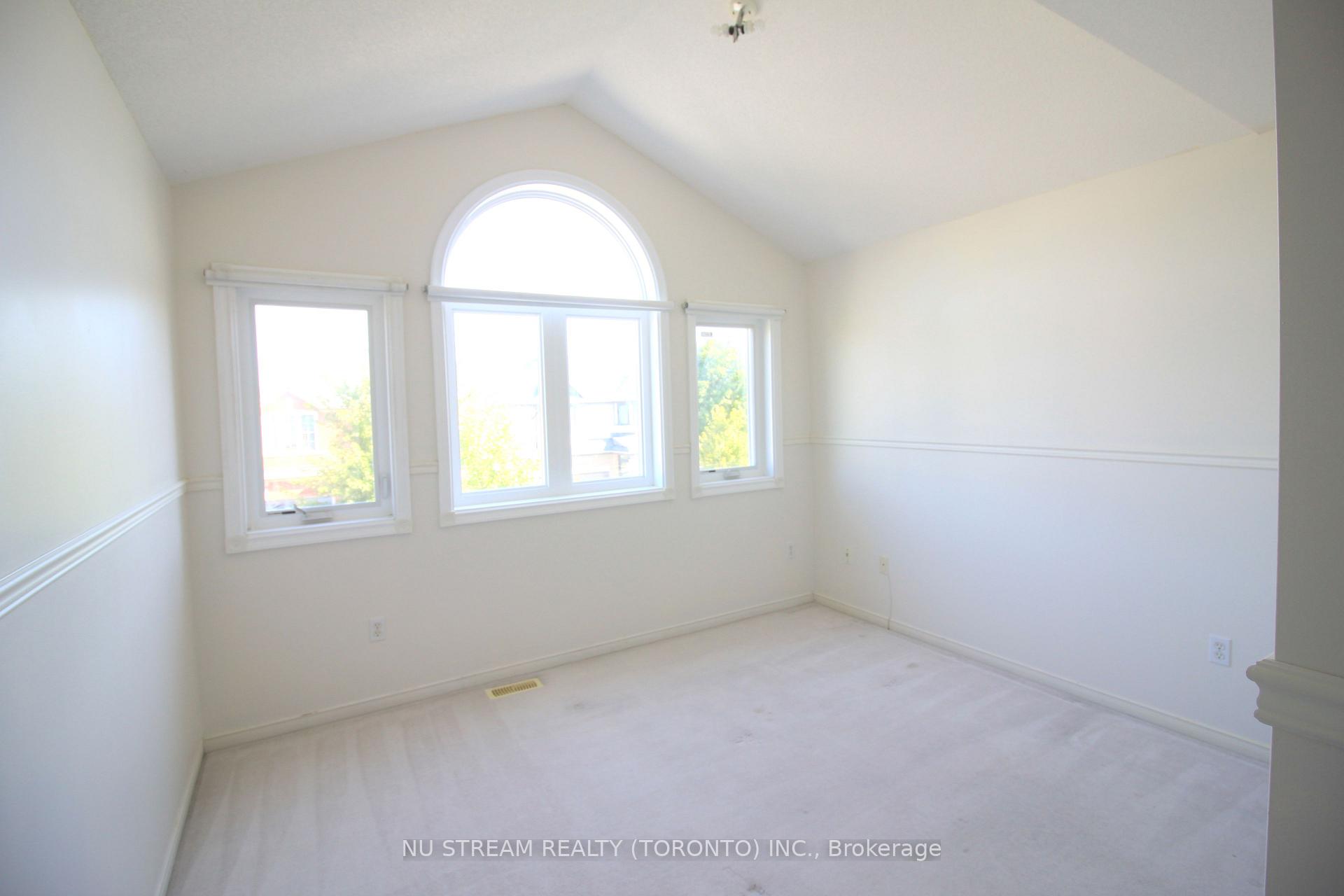 Photo 3 of 249 Madison Heights Boulevard, Markham, Berczy — HOMEH