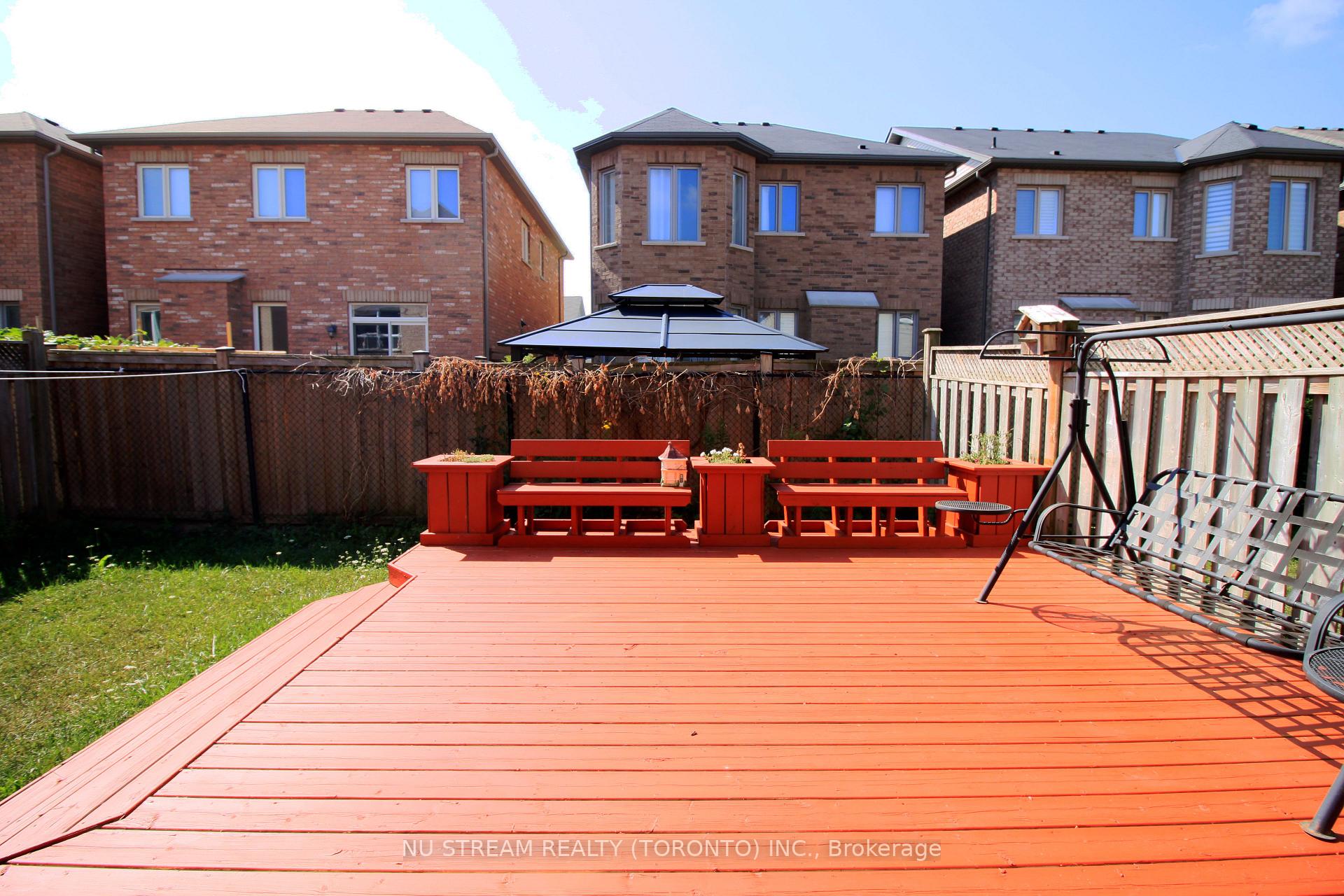 Photo 12 of 249 Madison Heights Boulevard, Markham, Berczy — HOMEH