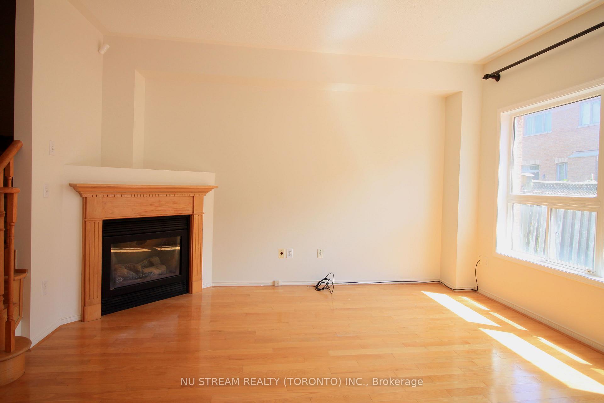 Photo 16 of 249 Madison Heights Boulevard, Markham, Berczy — HOMEH