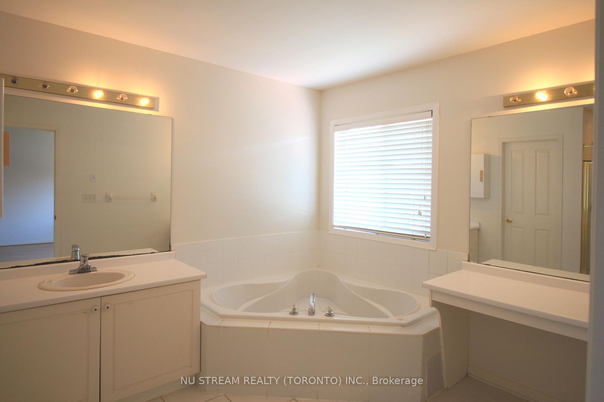 Photo 20 of 249 Madison Heights Boulevard, Markham, Berczy — HOMEH