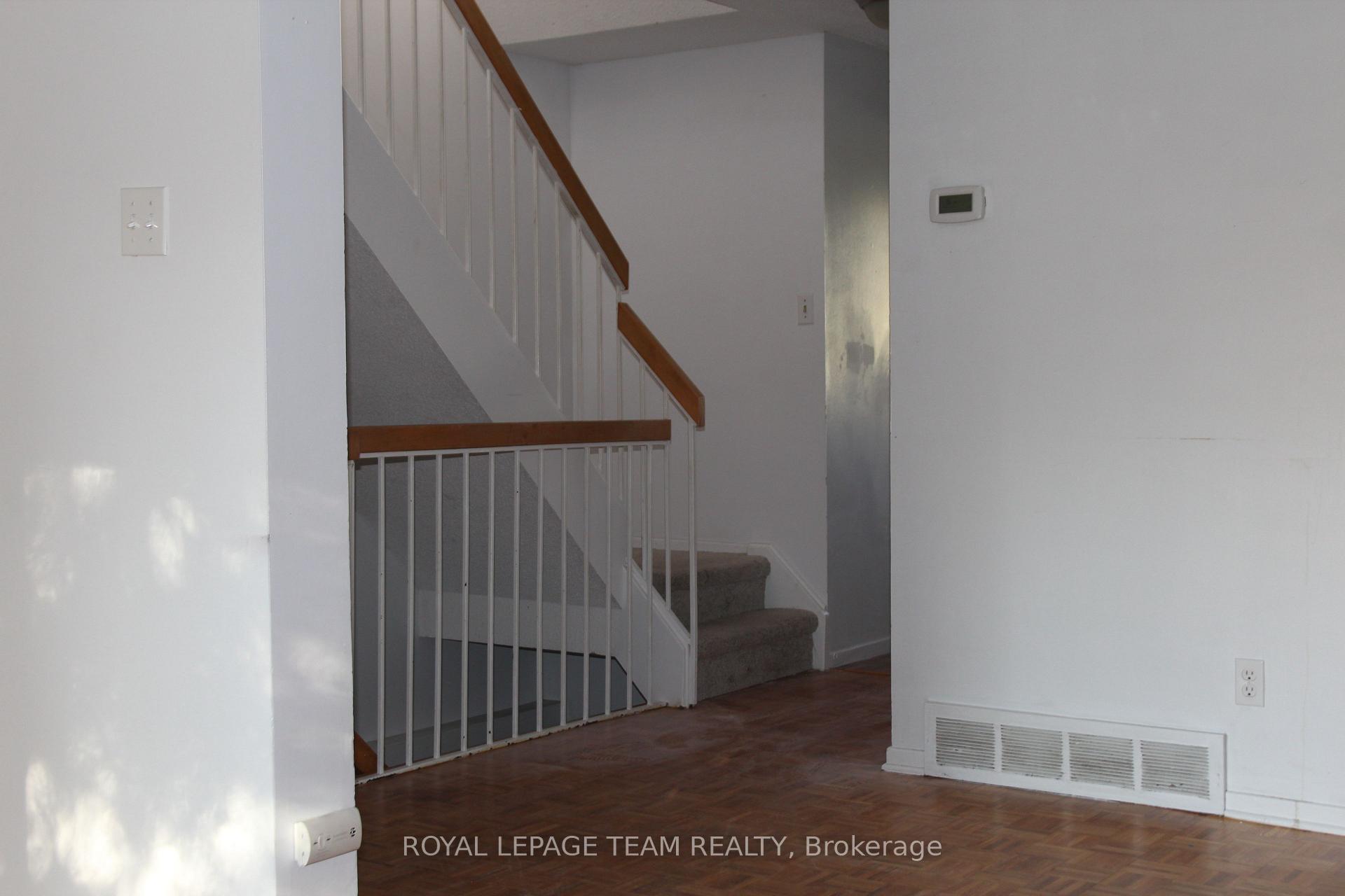 Photo 5 of 322 Des Epinettes Avenue, Ottawa, Queenswood Heights South — HOMEH