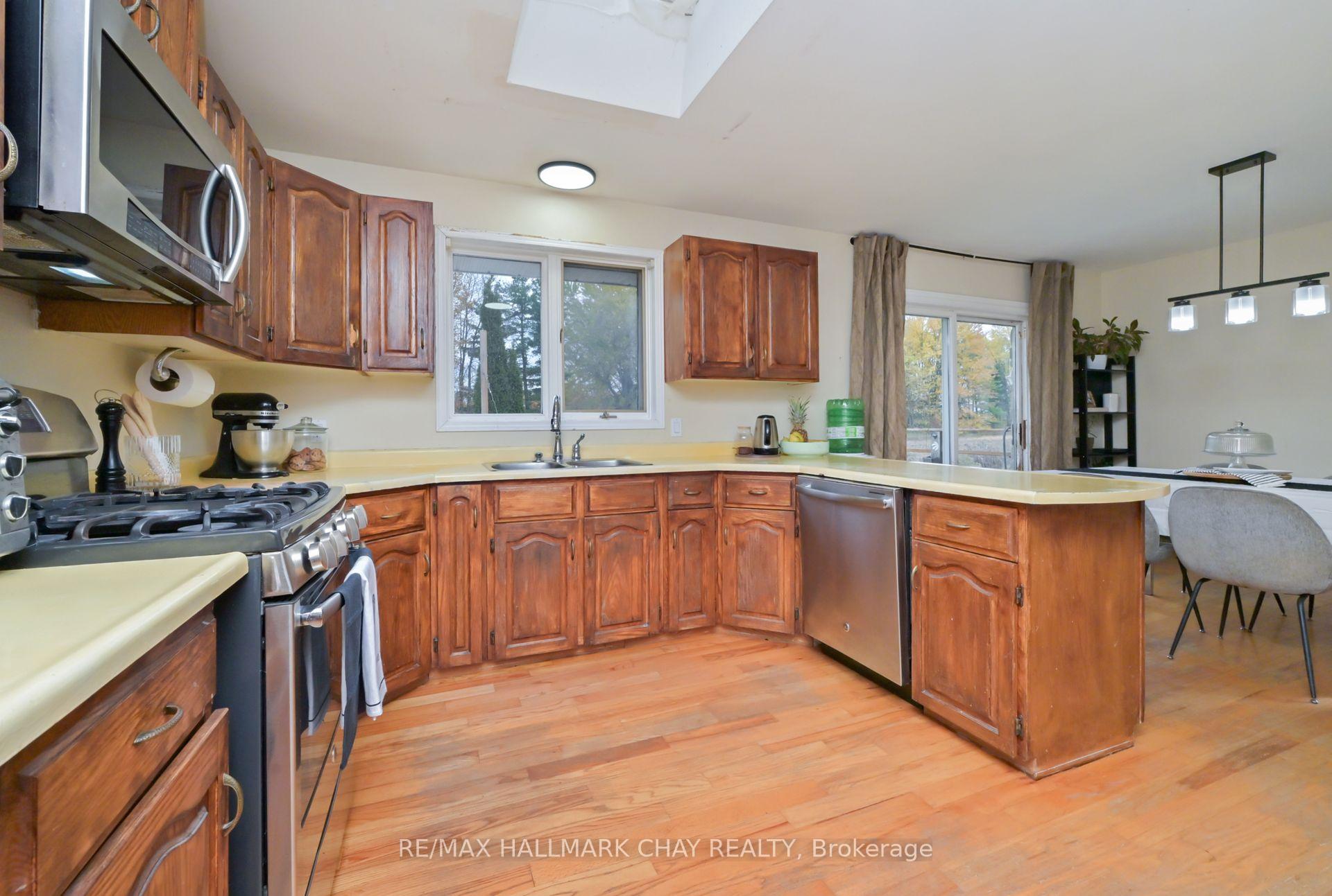 Photo 5 of 7067 5th Sideroad, New Tecumseth, Alliston — HOMEH