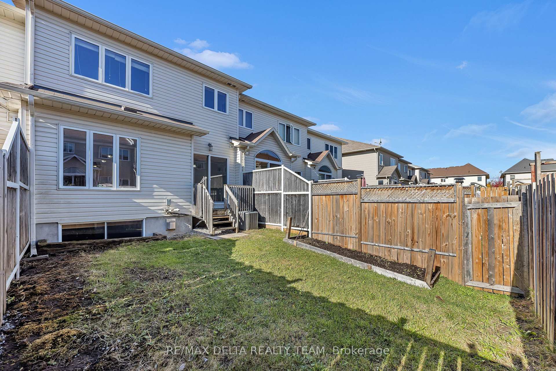 Photo 11 of 725 Whaley Ridge, Ottawa, Avalon East — HOMEH