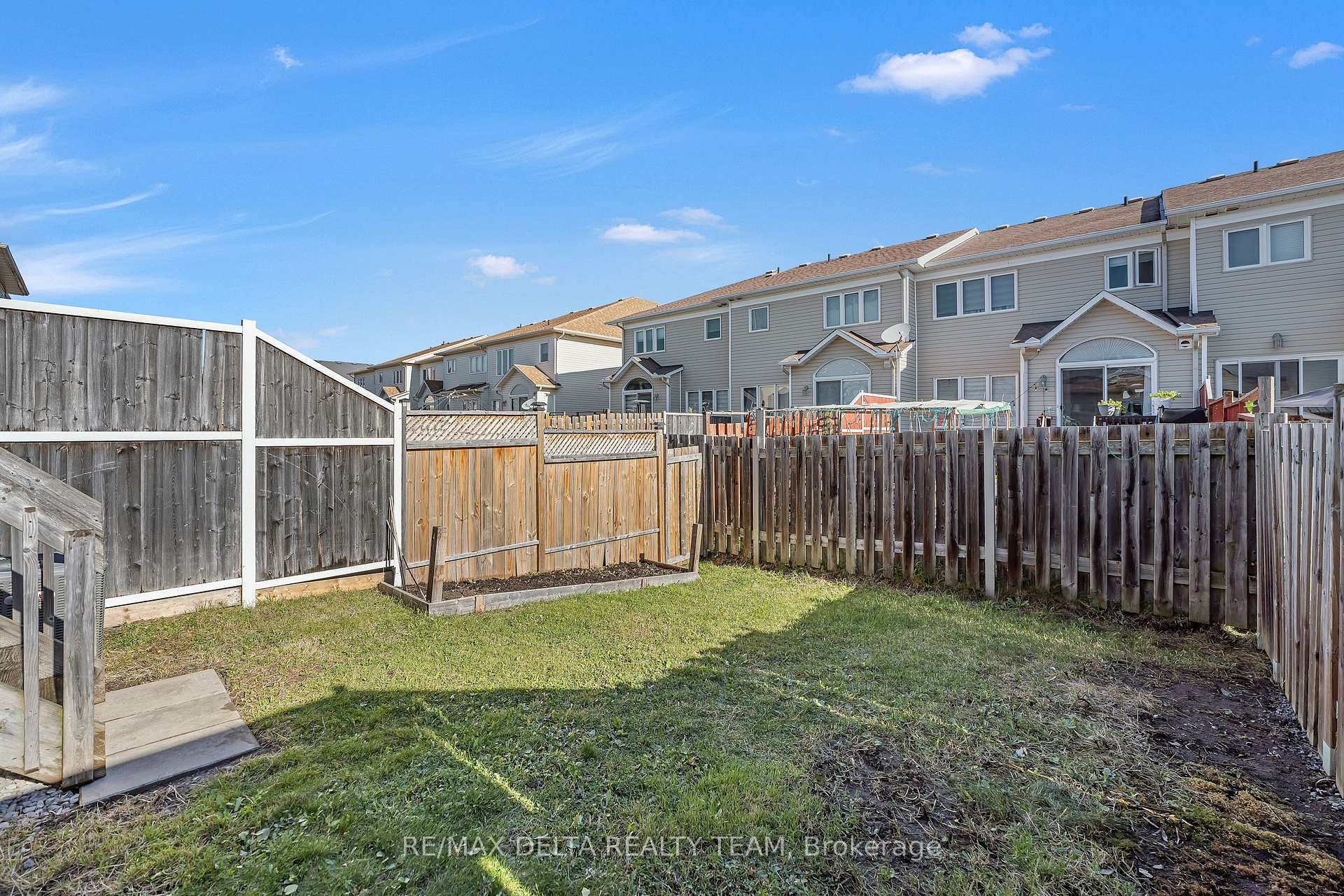 Photo 12 of 725 Whaley Ridge, Ottawa, Avalon East — HOMEH