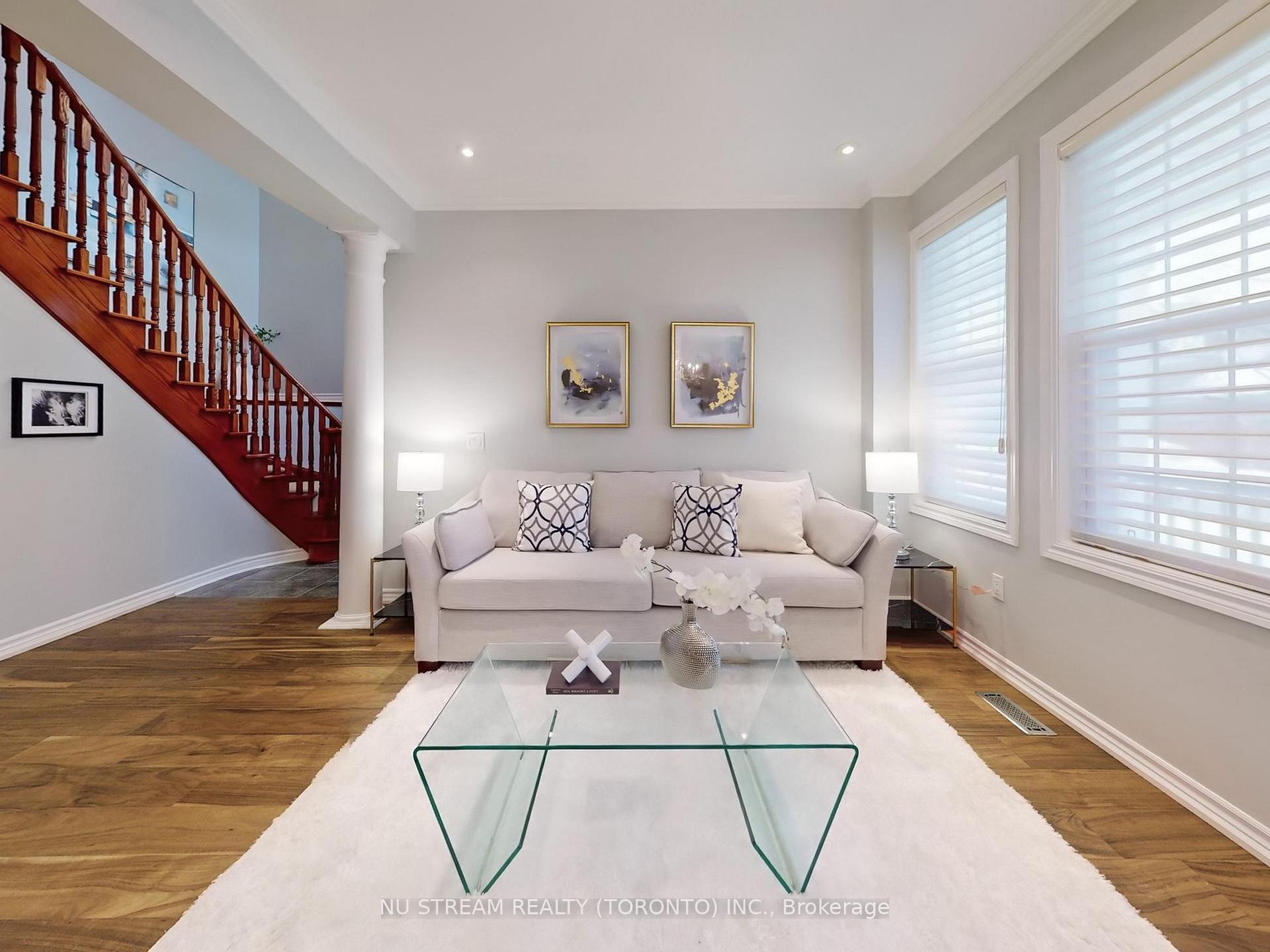 Photo 4 of 26 Woodgrove Trail, Markham, Angus Glen — HOMEH