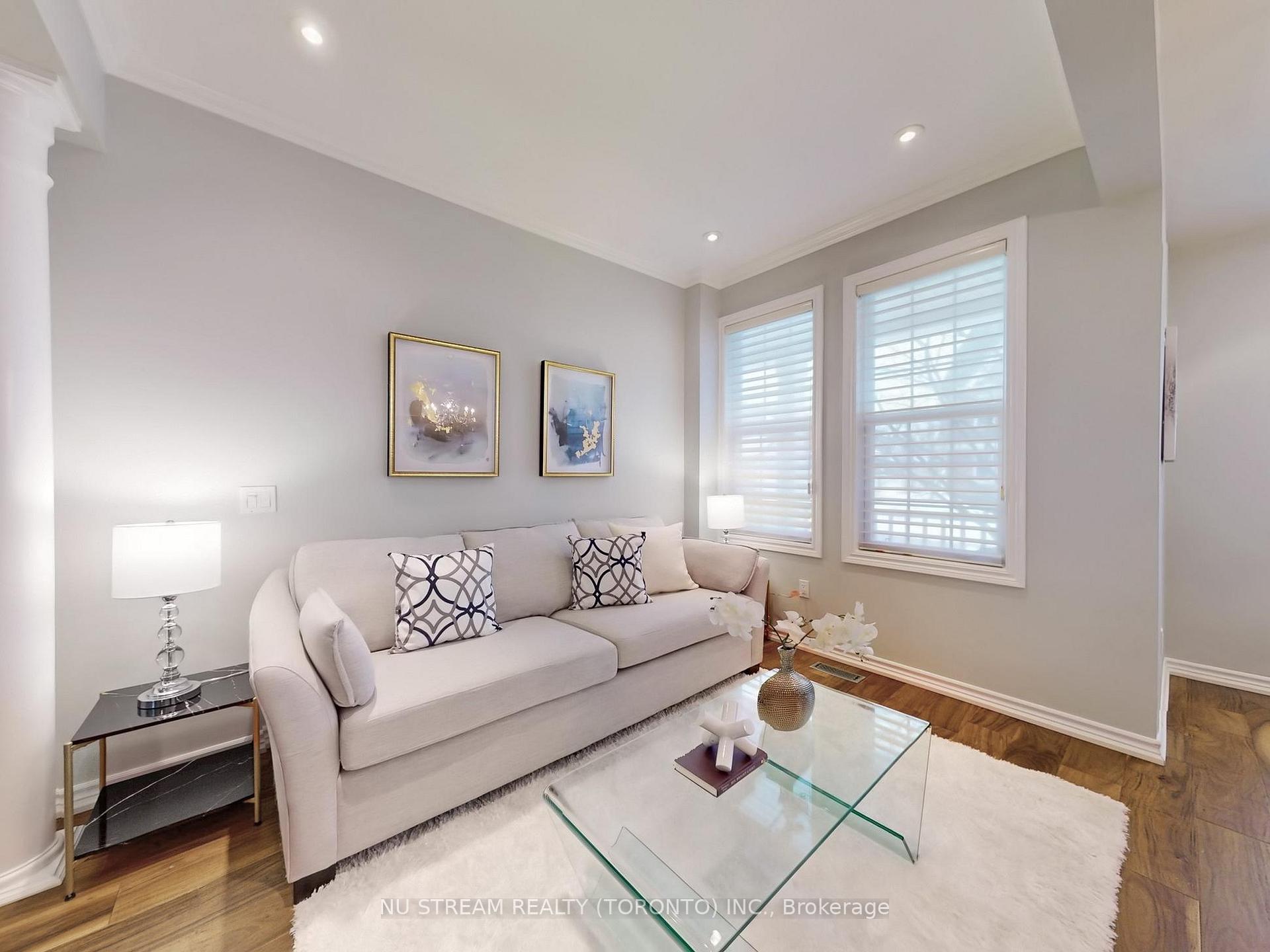 Photo 5 of 26 Woodgrove Trail, Markham, Angus Glen — HOMEH