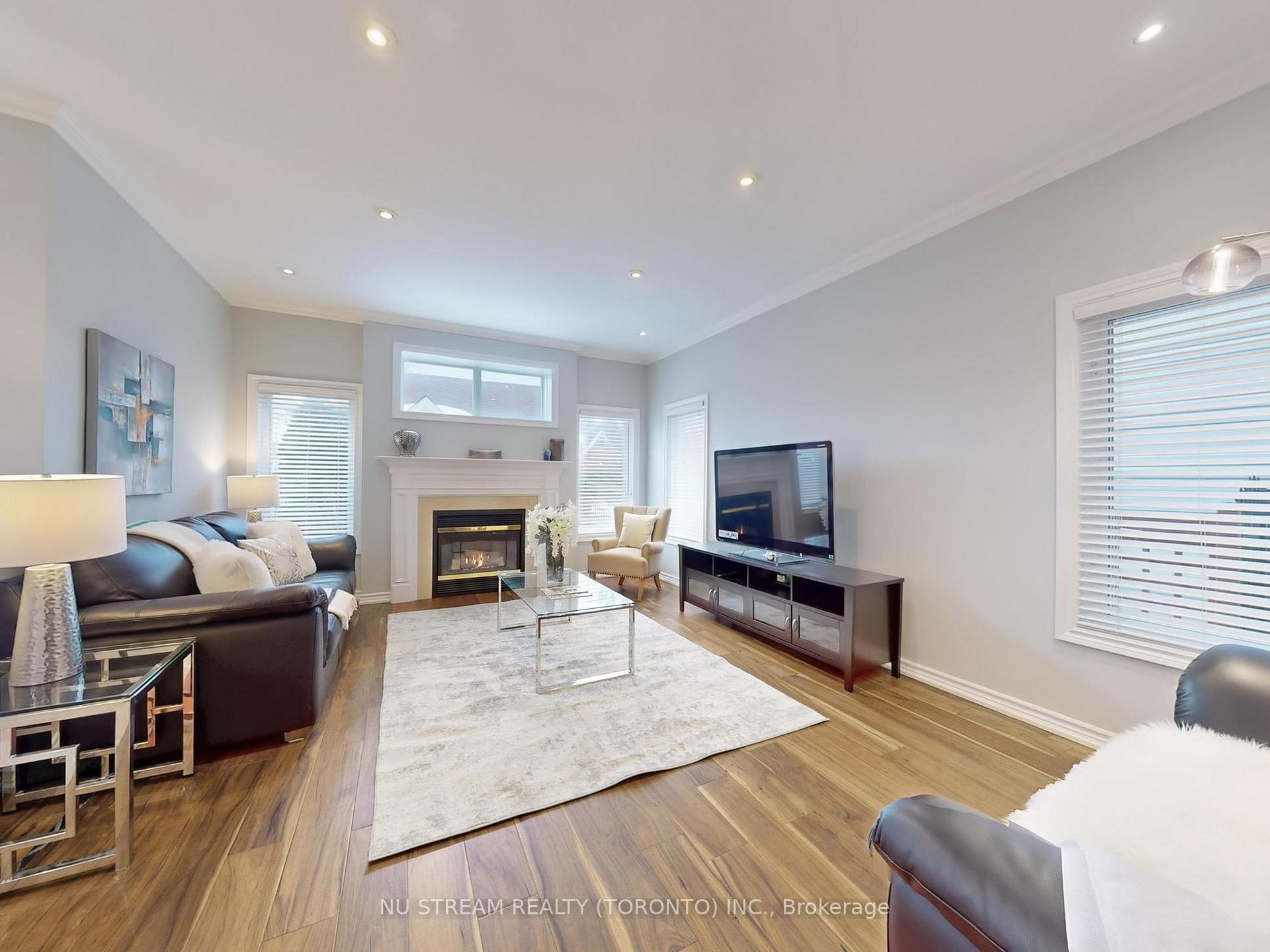 Photo 13 of 26 Woodgrove Trail, Markham, Angus Glen — HOMEH