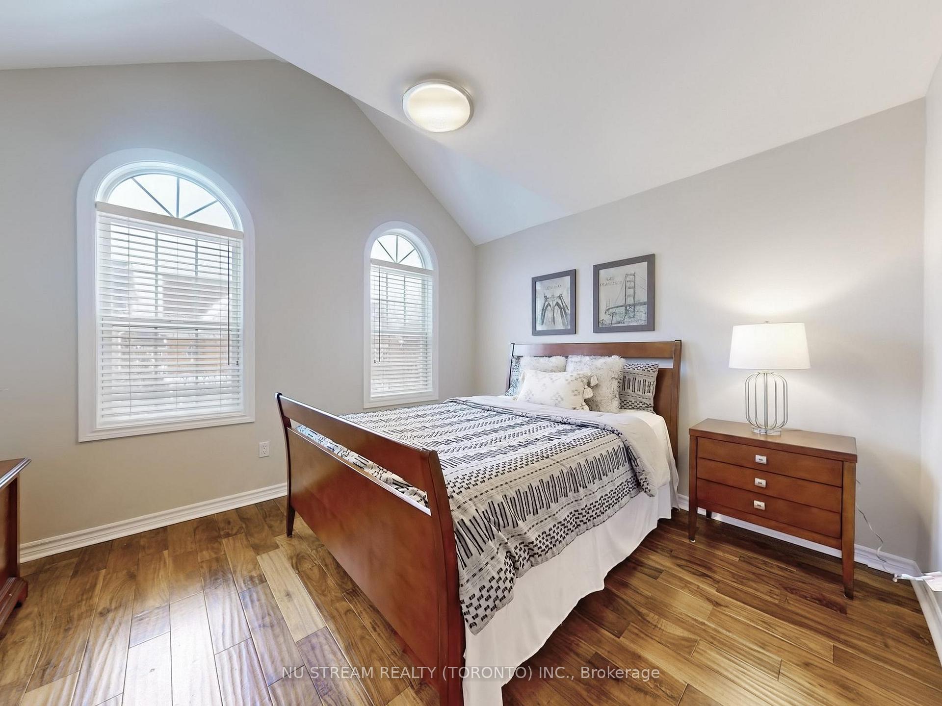 Photo 31 of 26 Woodgrove Trail, Markham, Angus Glen — HOMEH