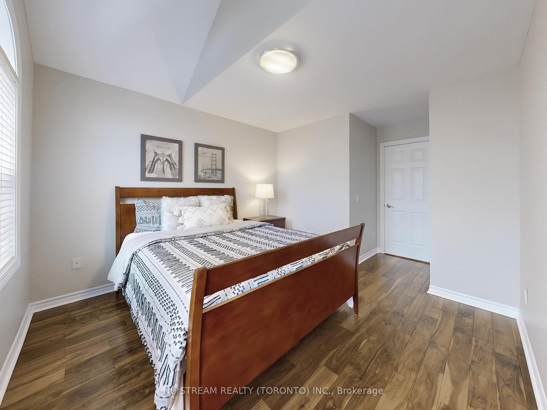 Photo 32 of 26 Woodgrove Trail, Markham, Angus Glen — HOMEH
