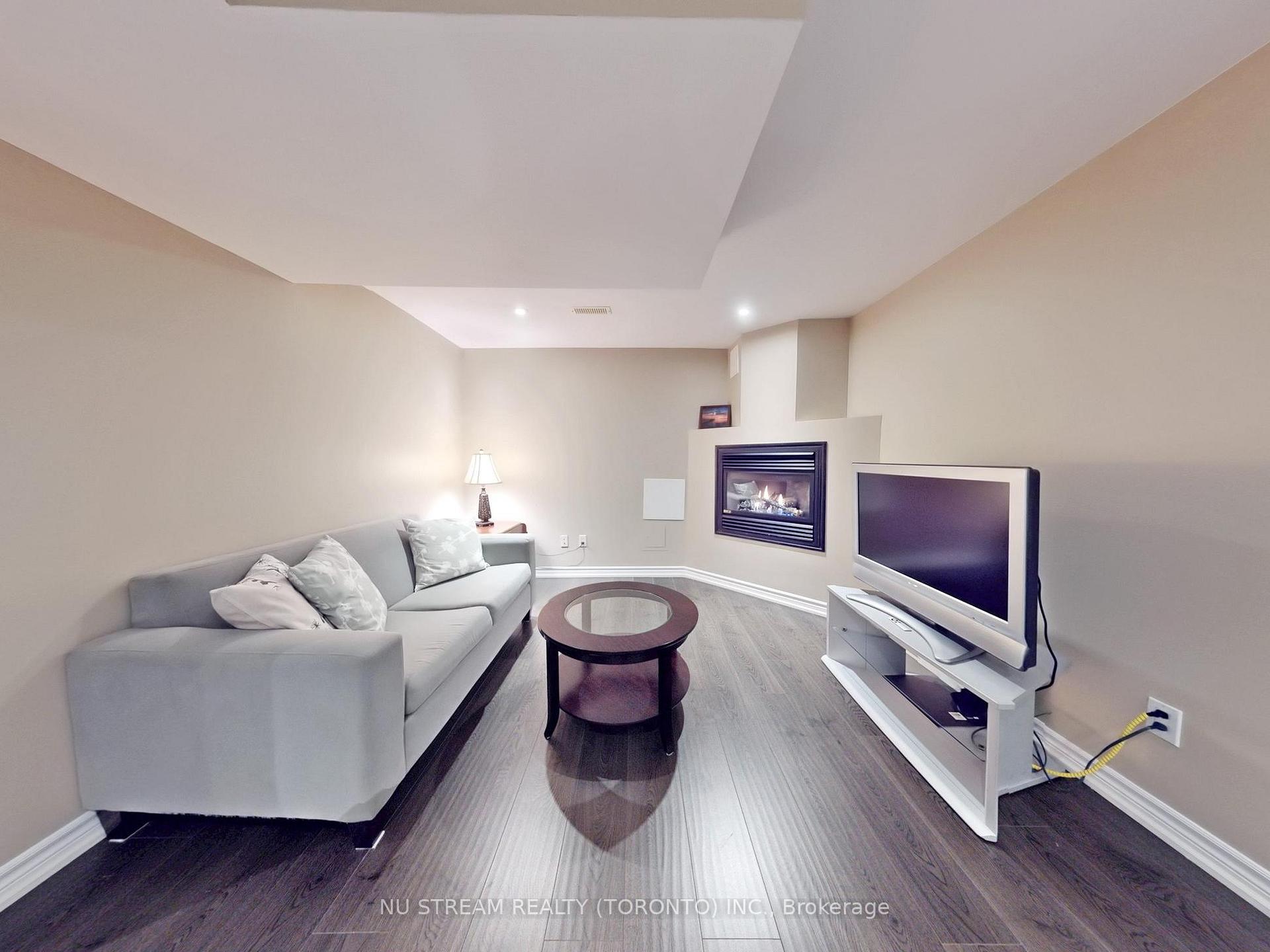 Photo 36 of 26 Woodgrove Trail, Markham, Angus Glen — HOMEH
