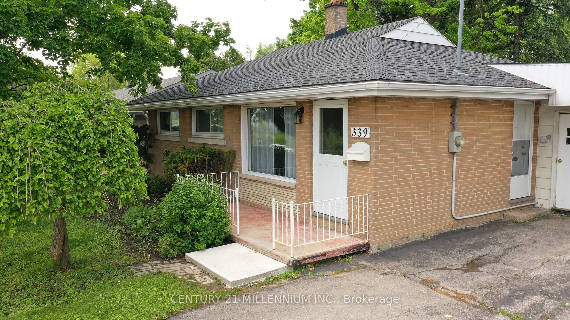 Photo 3 of 339 Broadway, Orangeville — HOMEH