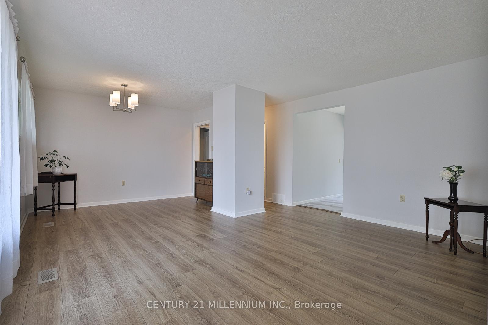 Photo 13 of 339 Broadway, Orangeville — HOMEH