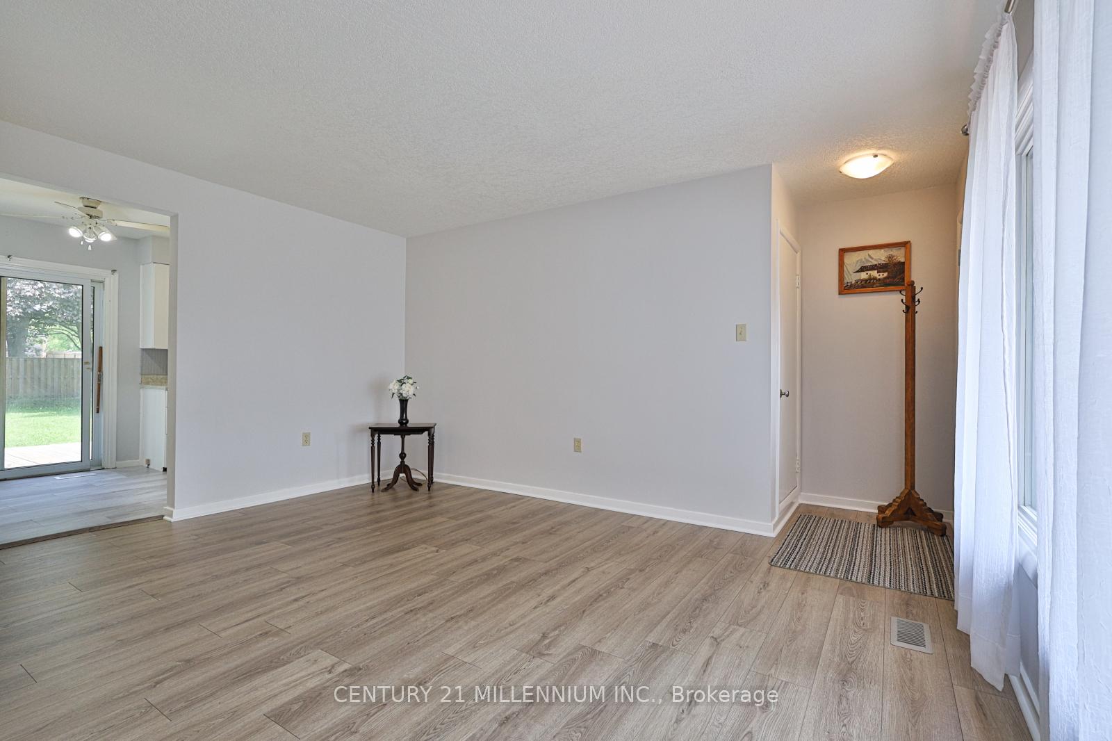 Photo 15 of 339 Broadway, Orangeville — HOMEH