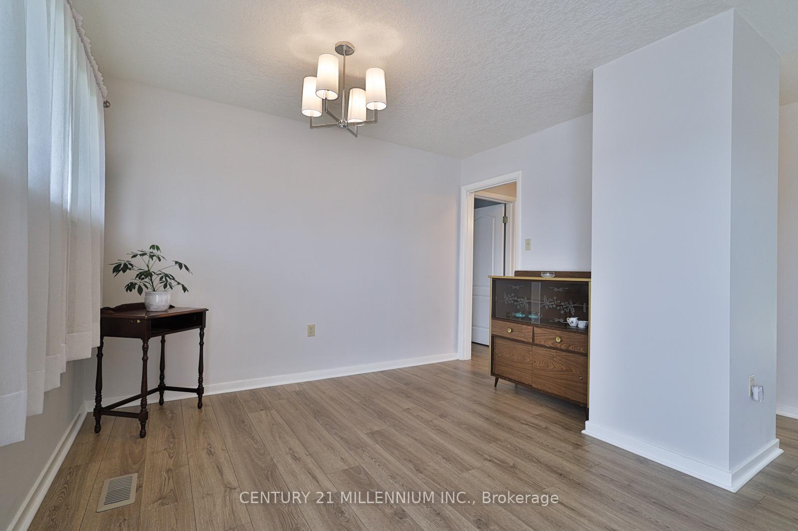 Photo 18 of 339 Broadway, Orangeville — HOMEH