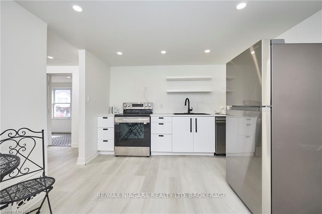 Photo 12 of Unit Main, 16 Highway 20 W, Pelham, Fonthill — HOMEH
