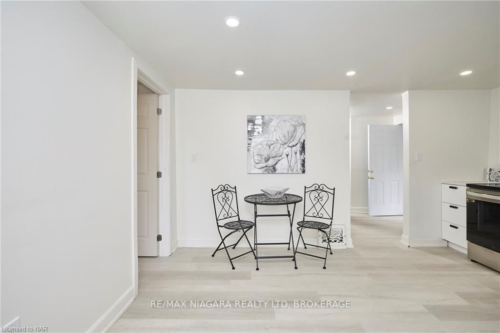 Photo 13 of Unit Main, 16 Highway 20 W, Pelham, Fonthill — HOMEH