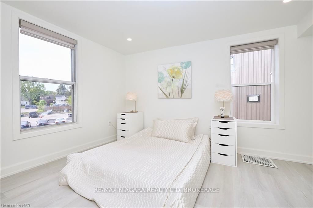 Photo 14 of Unit Main, 16 Highway 20 W, Pelham, Fonthill — HOMEH
