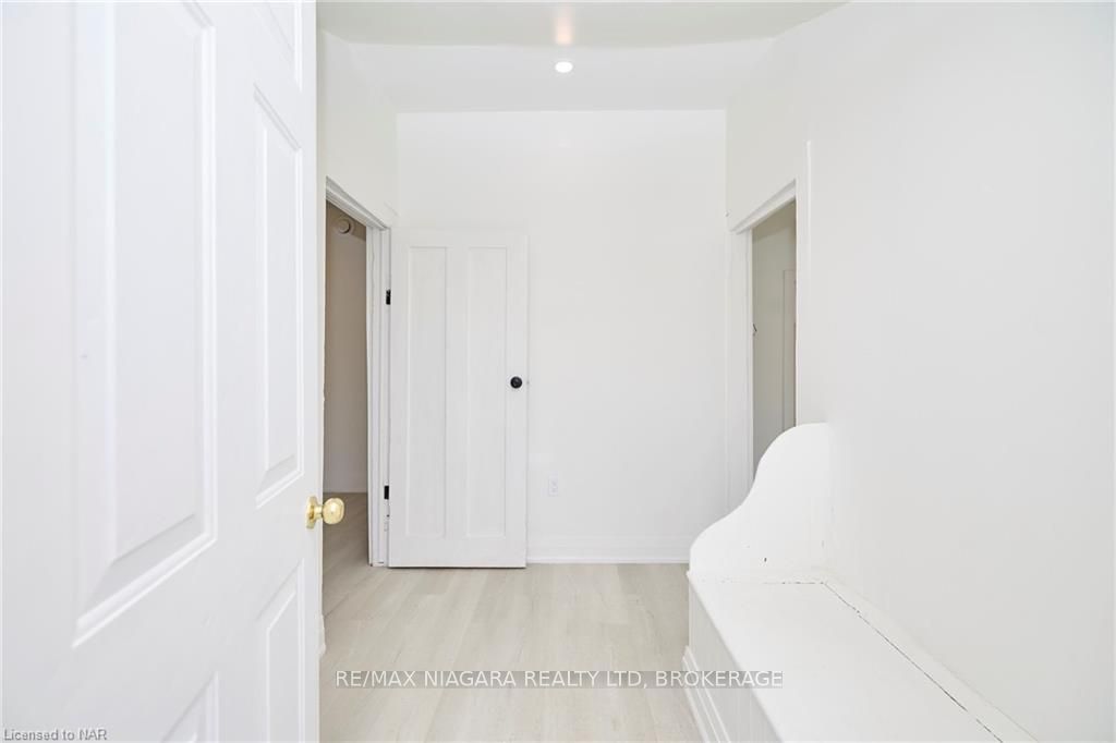 Photo 20 of Unit Main, 16 Highway 20 W, Pelham, Fonthill — HOMEH