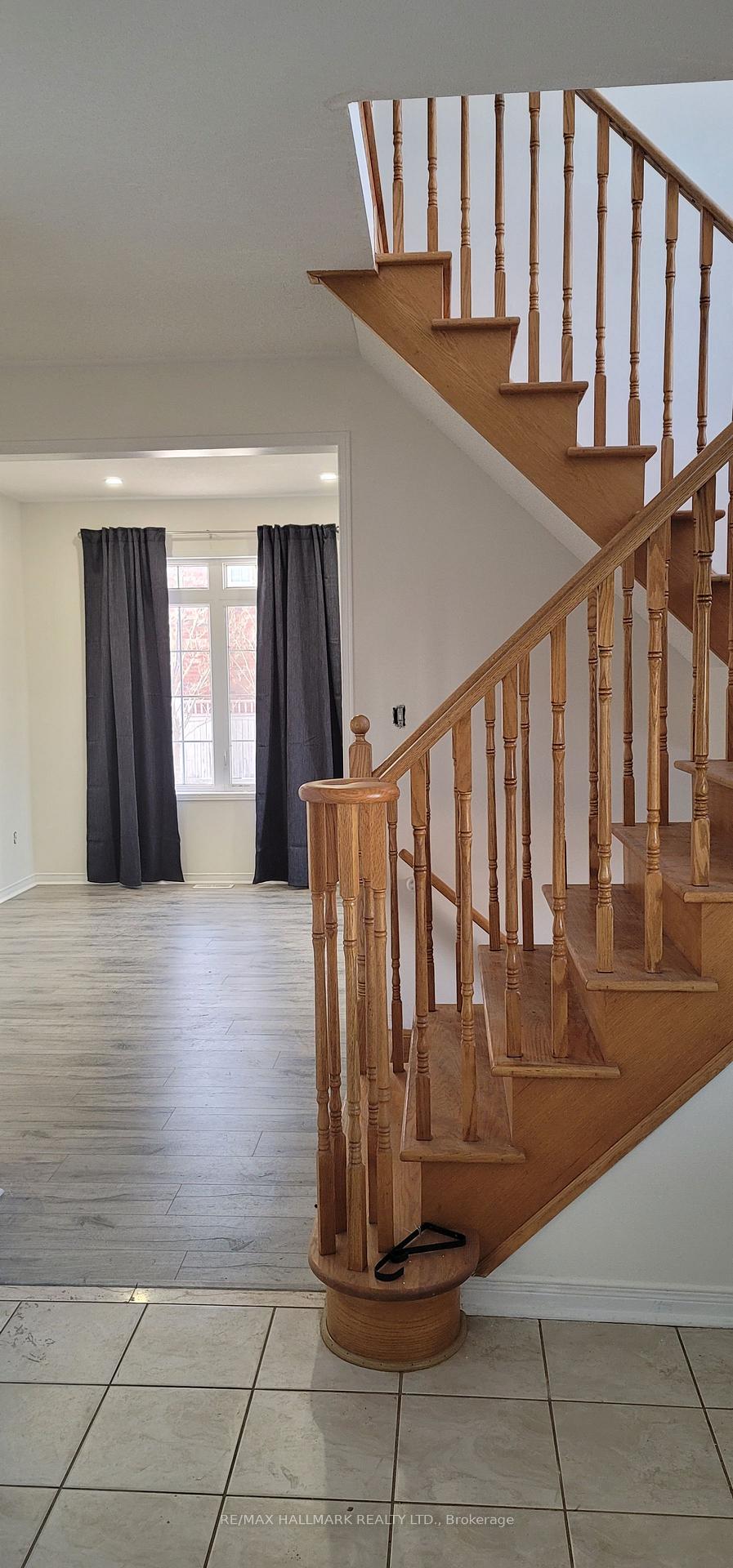 Photo 17 of 15 Oakmoor Lane, Markham, Cornell — HOMEH