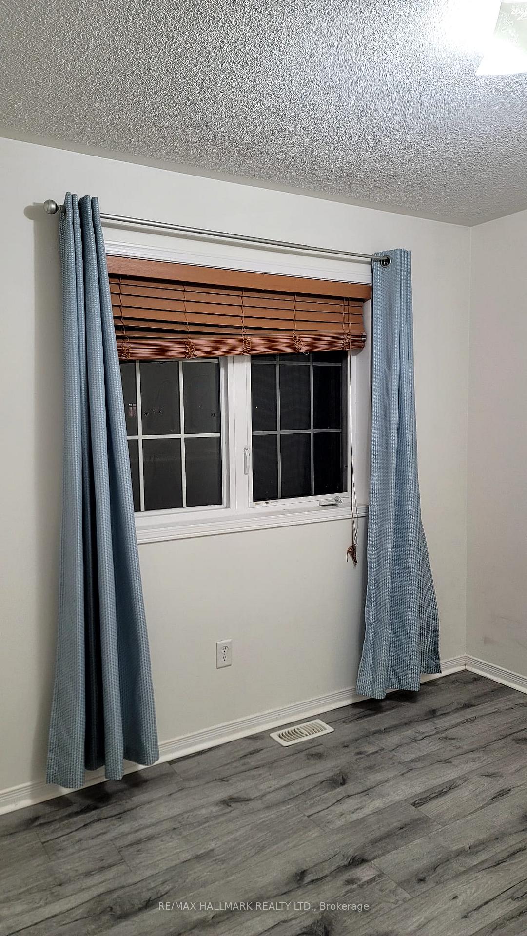 Photo 19 of 15 Oakmoor Lane, Markham, Cornell — HOMEH