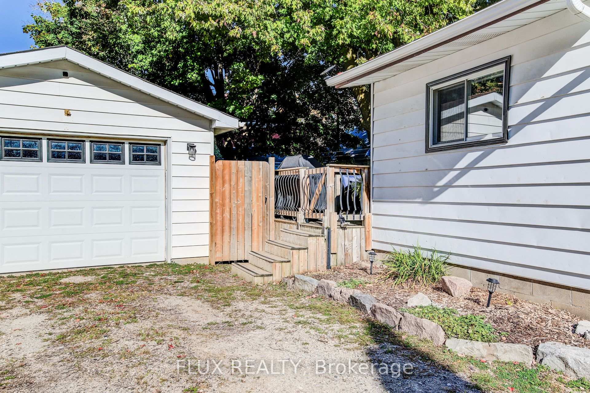 Photo 6 of 379 Livingstone Avenue N, North Perth, Listowel — HOMEH