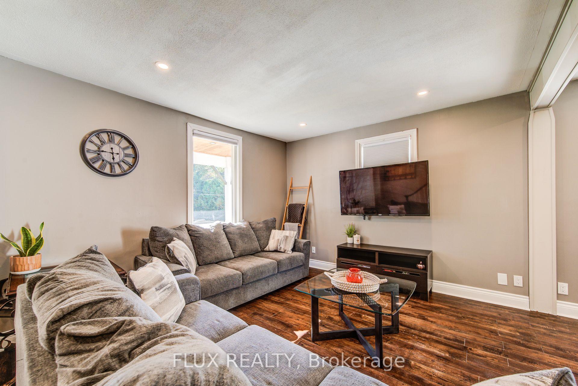Photo 10 of 379 Livingstone Avenue N, North Perth, Listowel — HOMEH