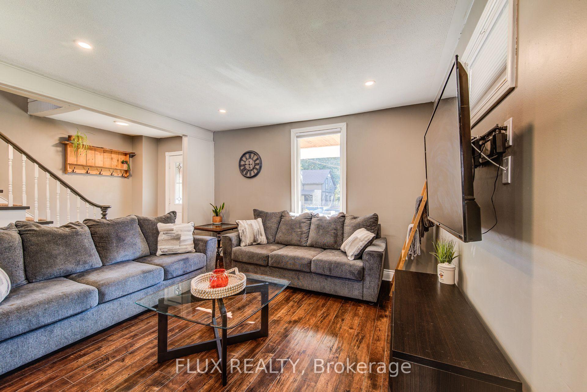 Photo 11 of 379 Livingstone Avenue N, North Perth, Listowel — HOMEH